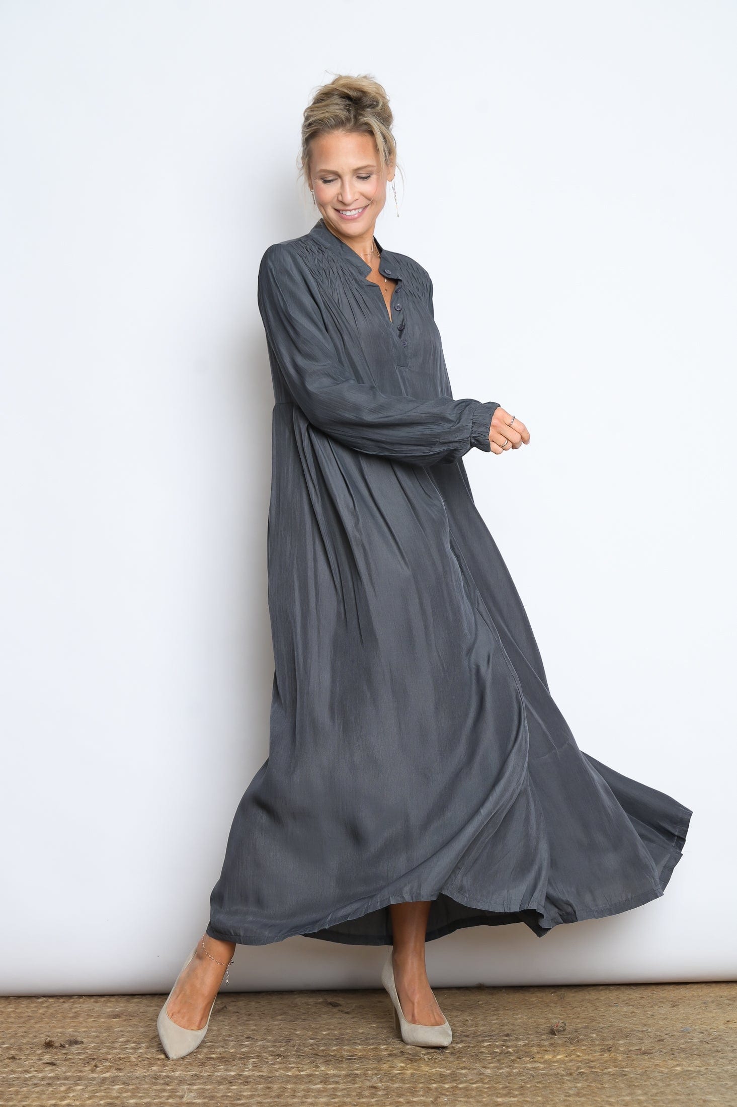 RANA שמלת אוברסייז אפורה image 0