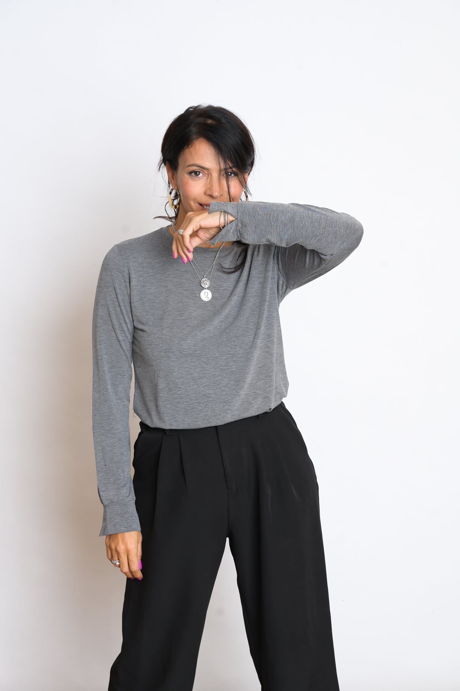 T SHIRT חולצה אפורה בייסיק image 2