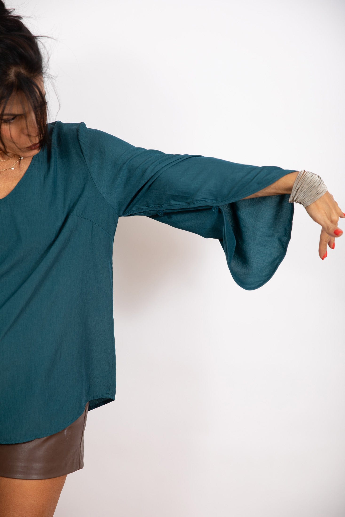 AVLON חולצה image 6