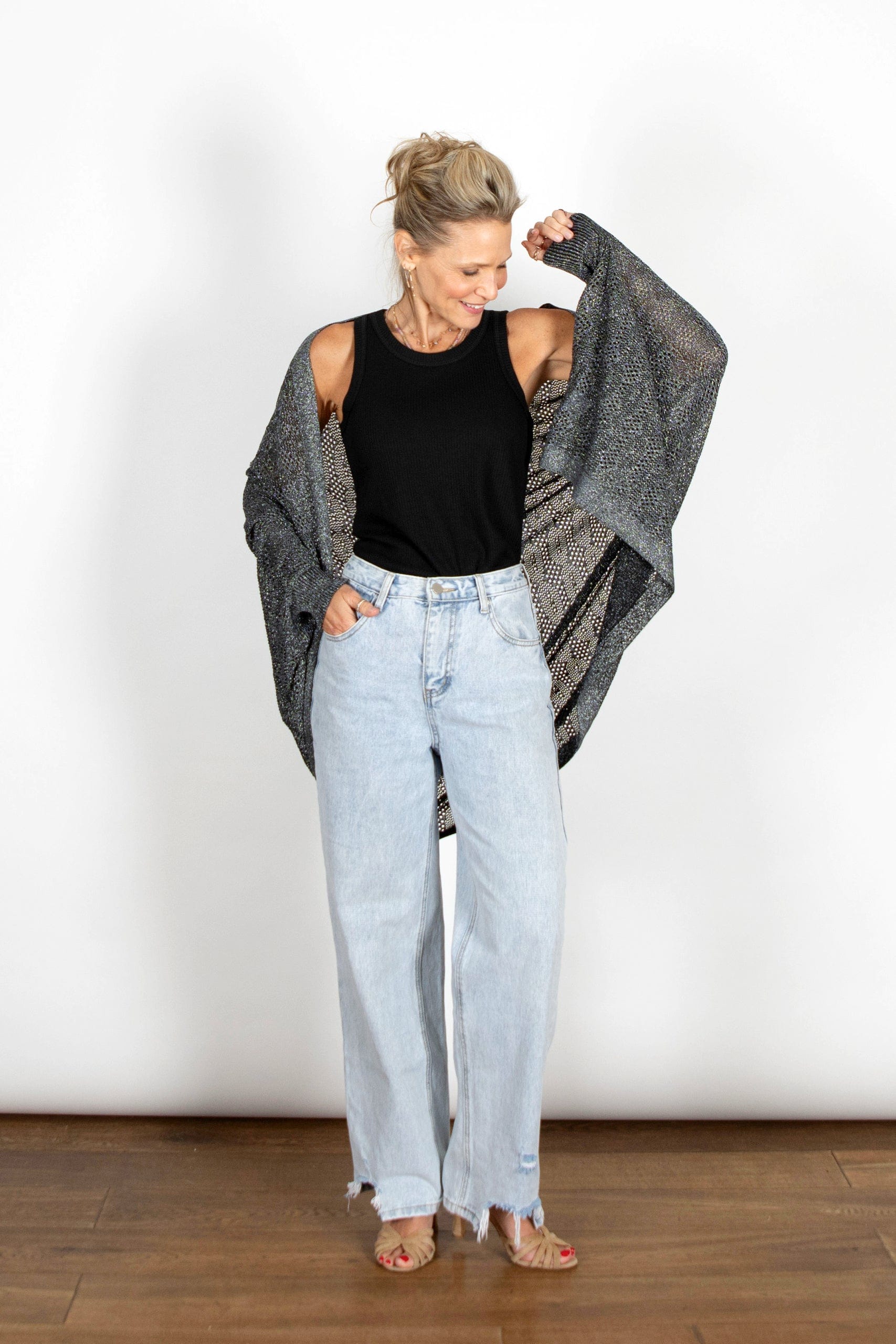 LIAM  עליונית סריג חורים שחור image 10