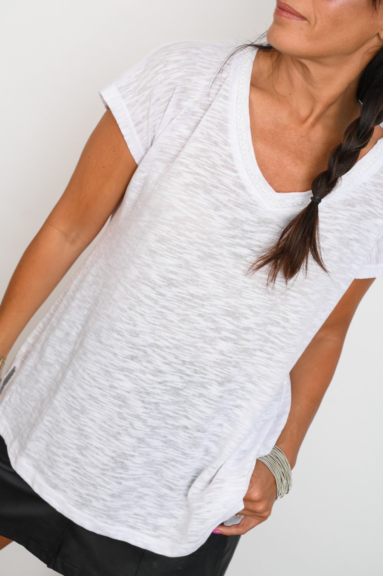 SAME V חולצה תחרה לבנה image 4