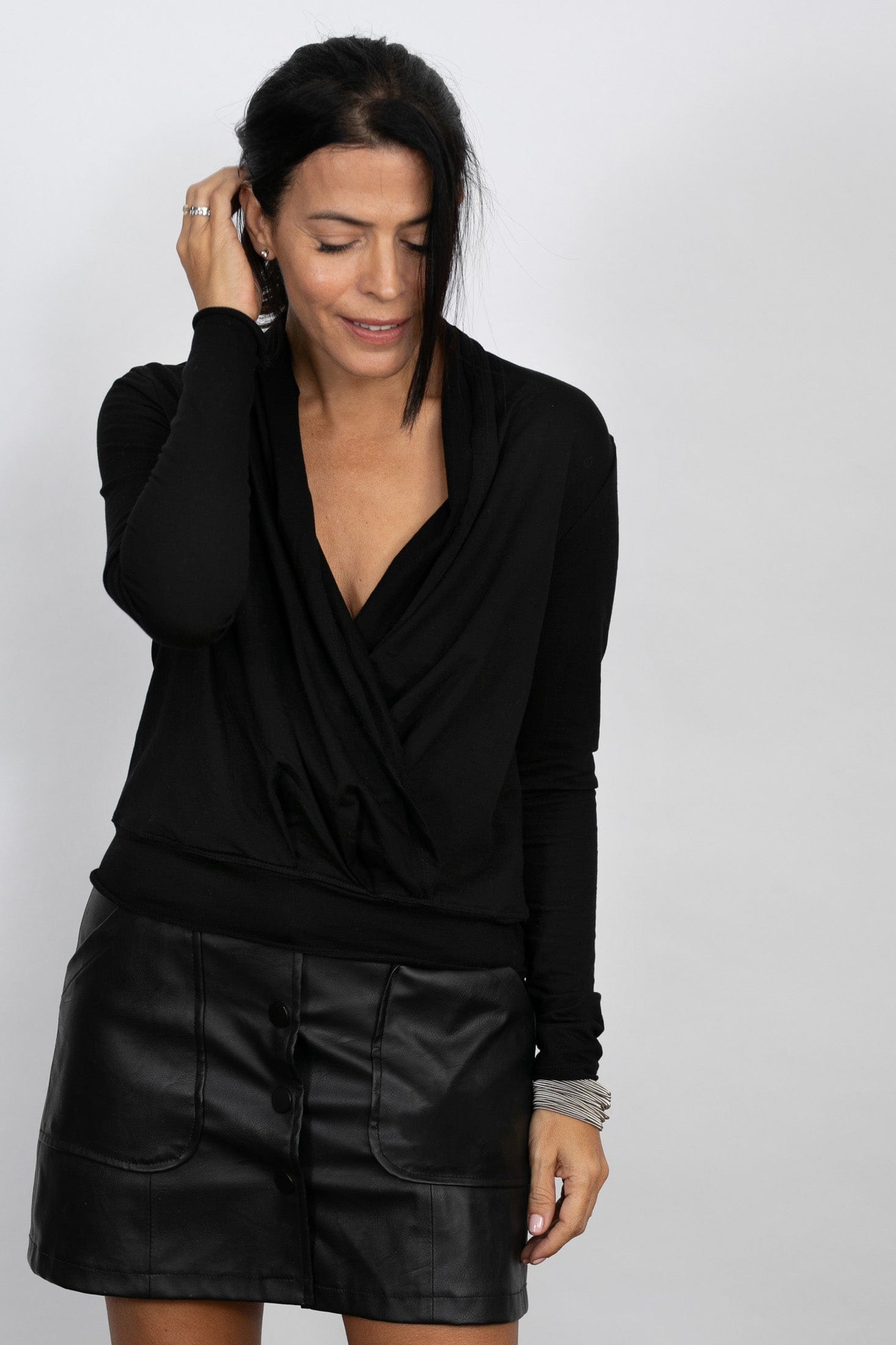 GLOW  חולצה מעוצבת שחורה image 5