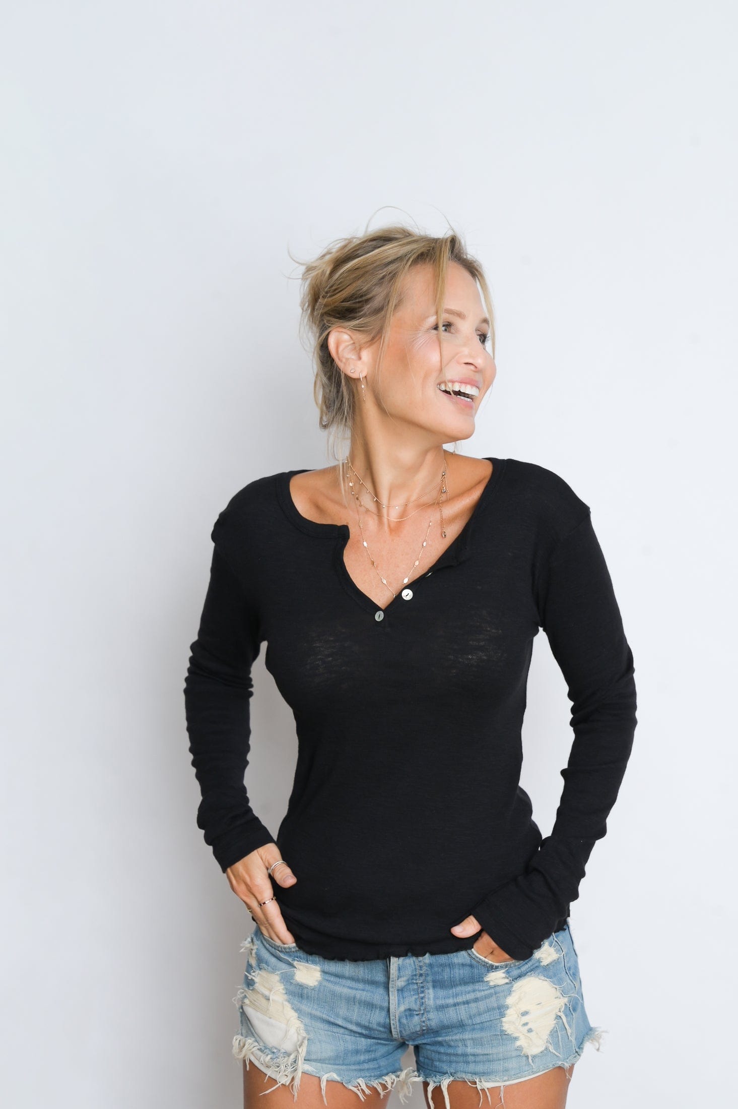 G SHIRT חולצת כפתורים שחורה image 6