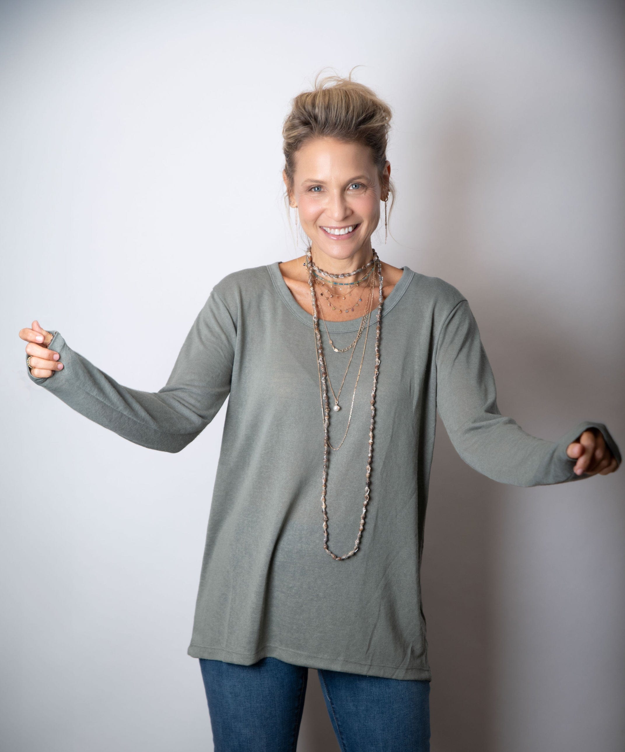 CHAVA חולצה בייסיק ירוקה image 3