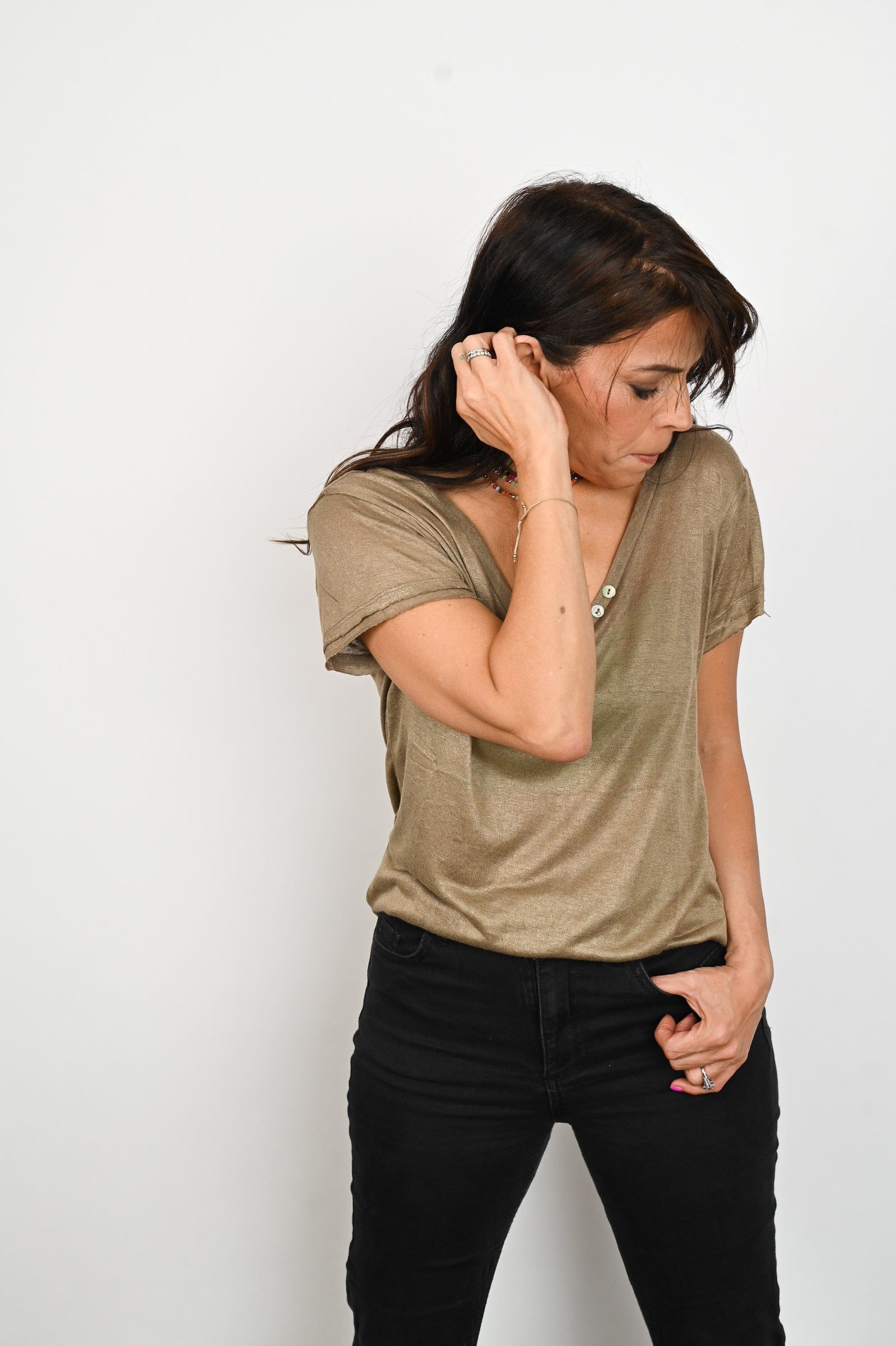 STREET חולצה בצבע ירוק זית image 4