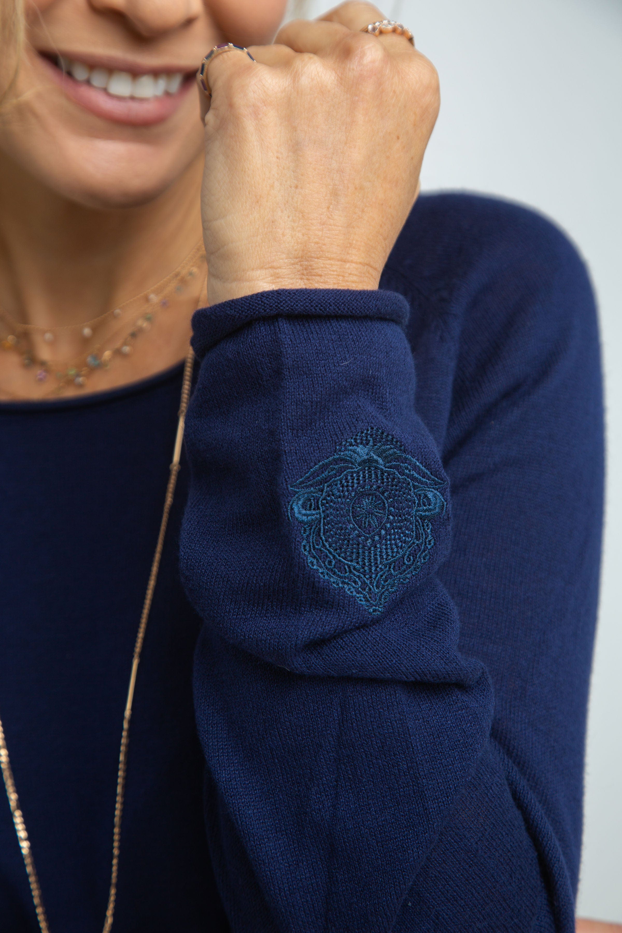 POOL סריג עגול כחול image 8