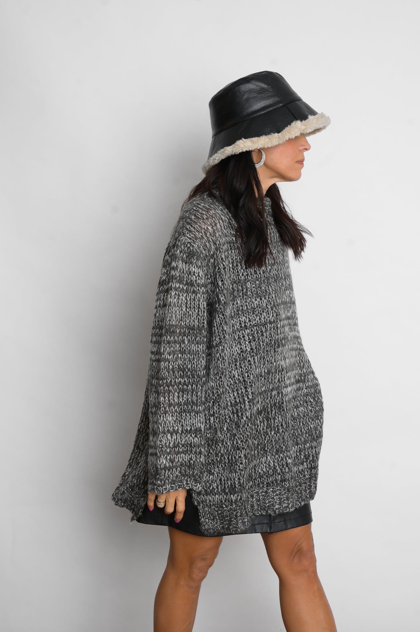 KEA  טוניקה סריג אוברסייז שחורלבן image 2