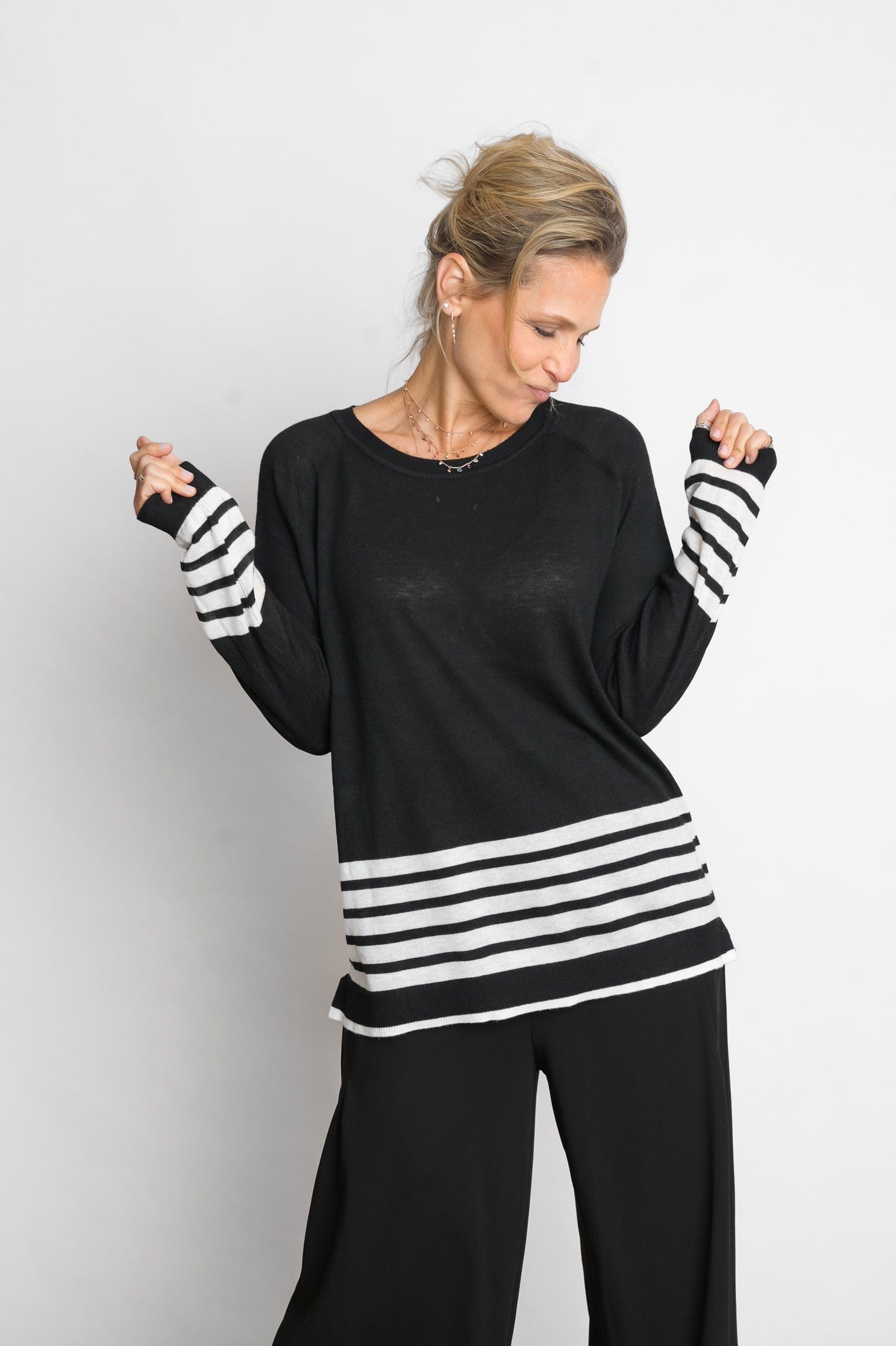 ARKI סריג פסים שחור לבן image 1