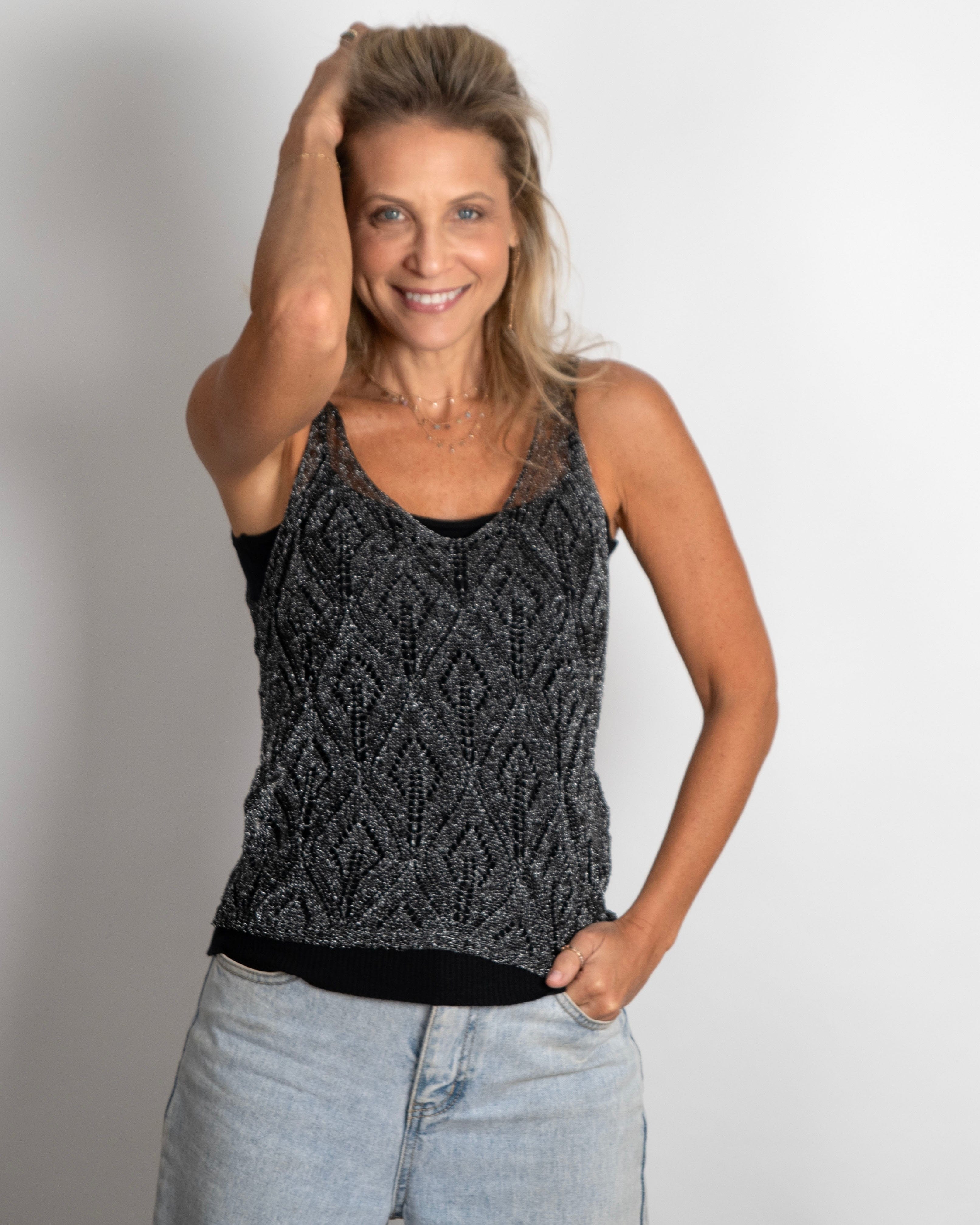 ALLICIA גופיית מנצנצת שחורה image 2