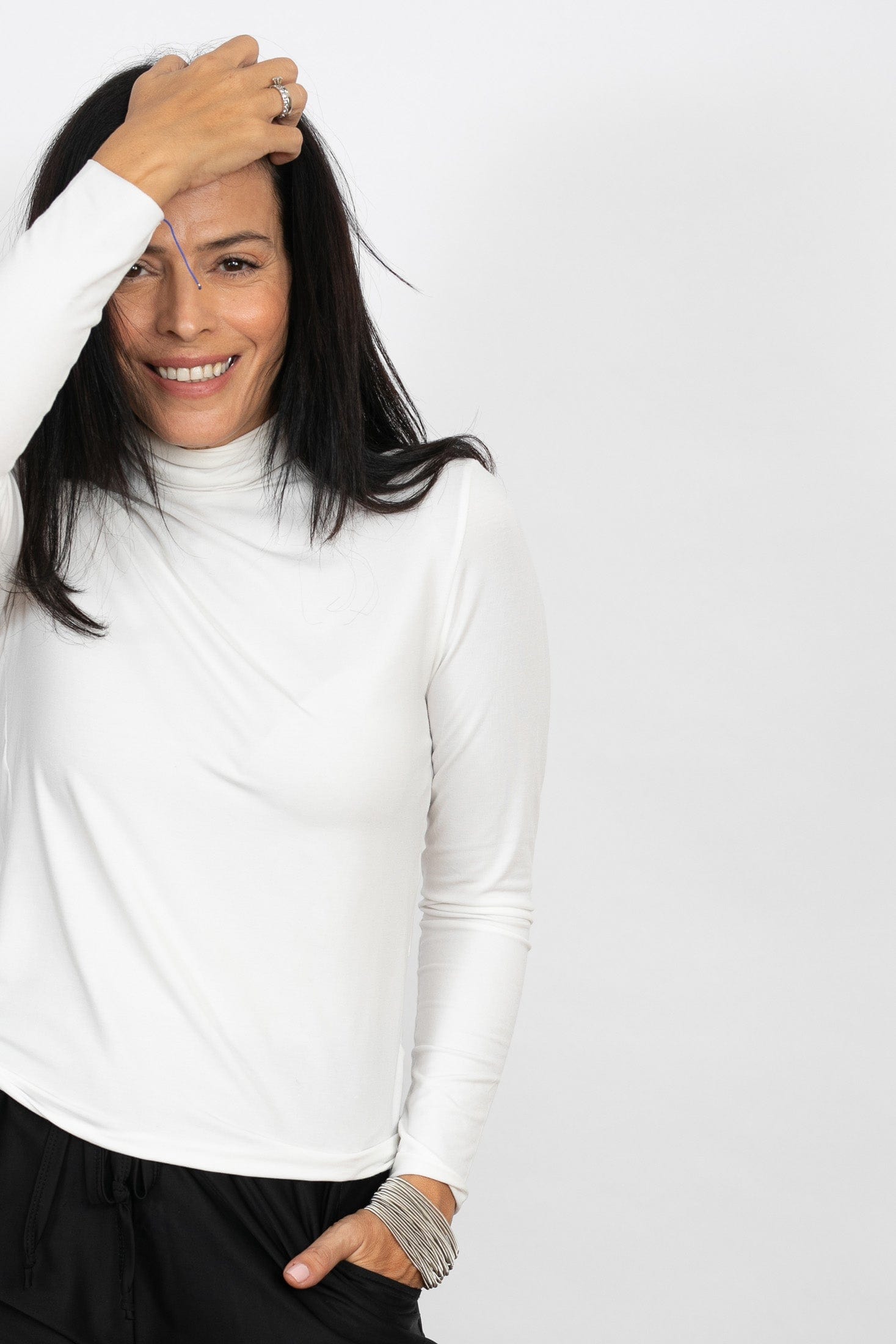 VIOLA GOLF חולצת גולף לבנה צמודה image 6