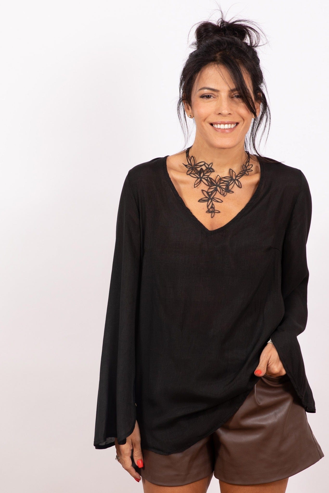 AVLON חולצה שחורה image 0