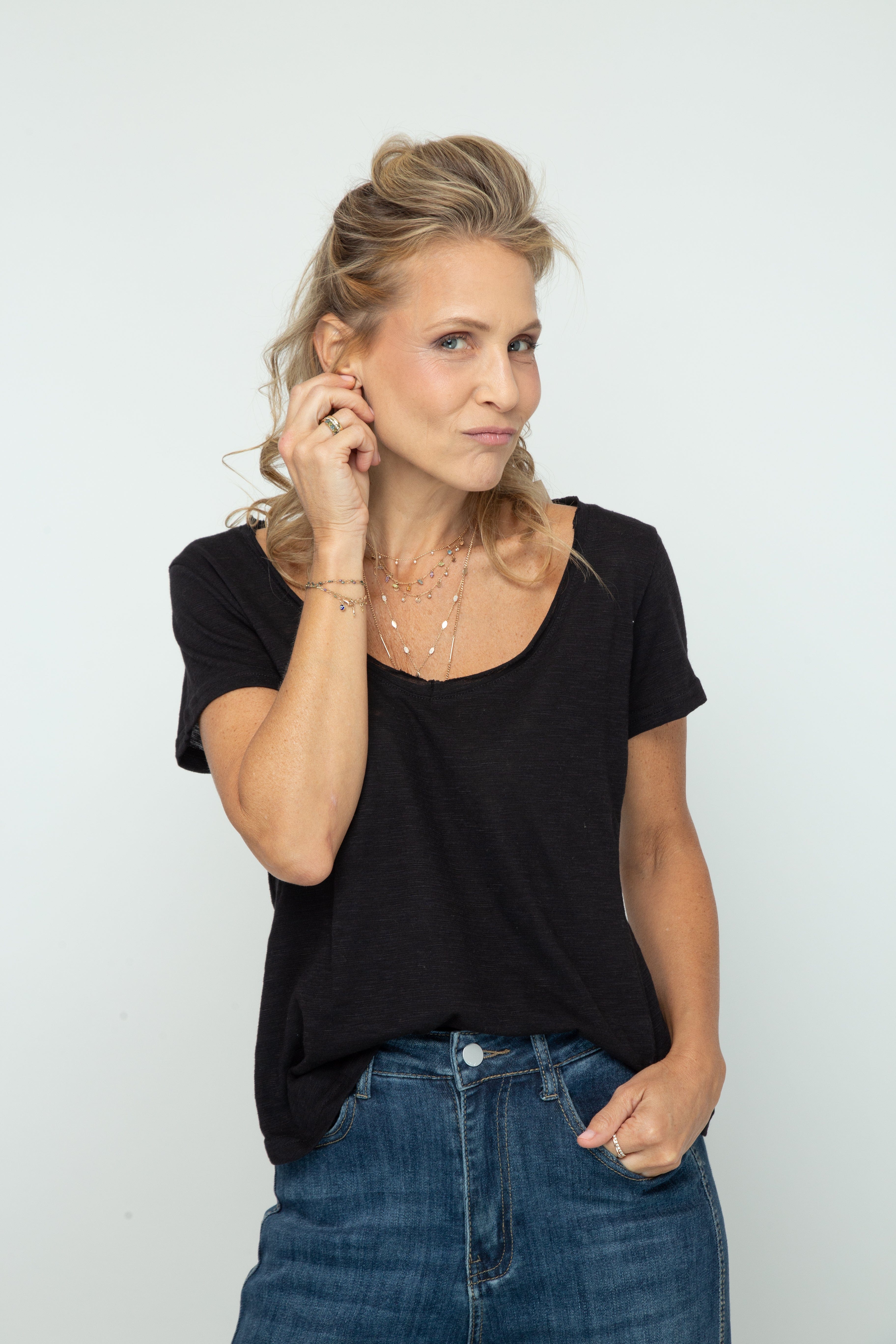 KOR NEW V חולצה  שחורה image 3