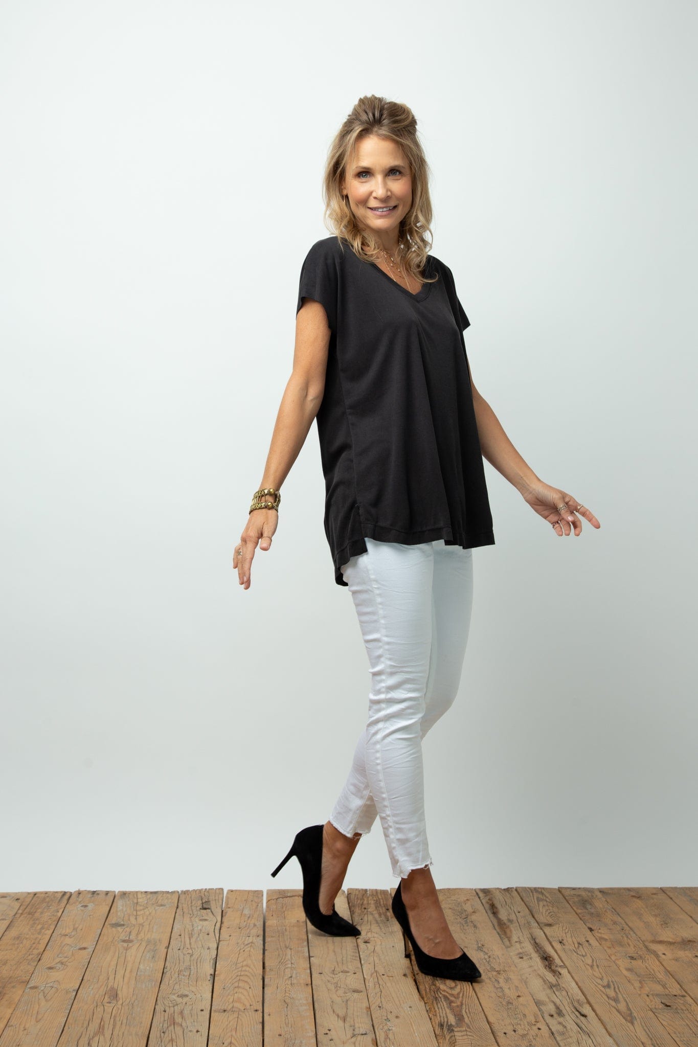 DALLY V חולצה שחורה image 7