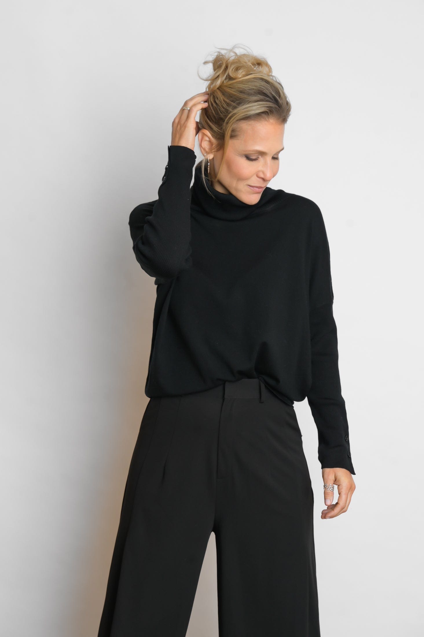 ALIMIA סריג שחור גולף image 1