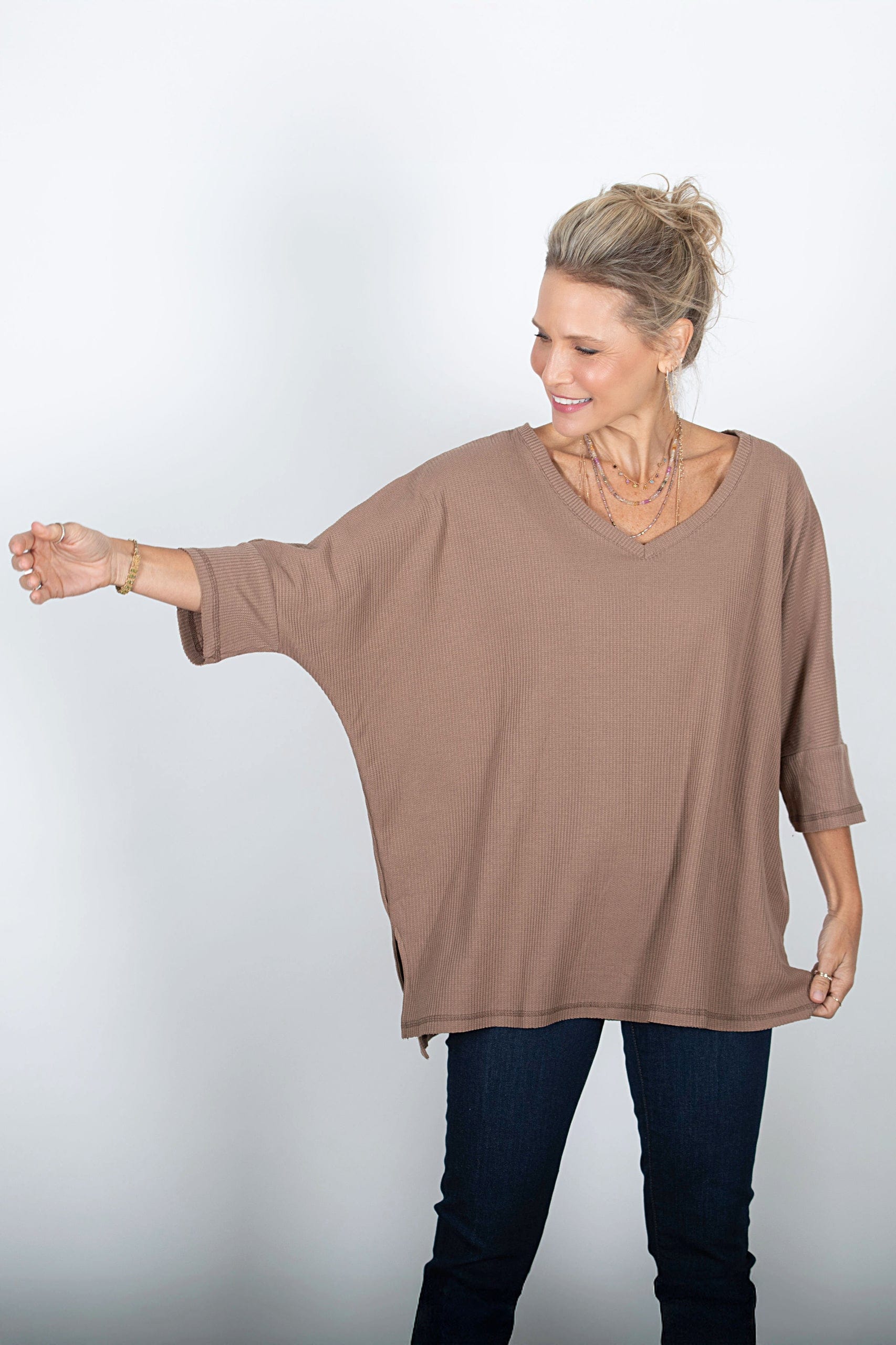 BABL חולצת אוברסייז קאמל וופל image 3