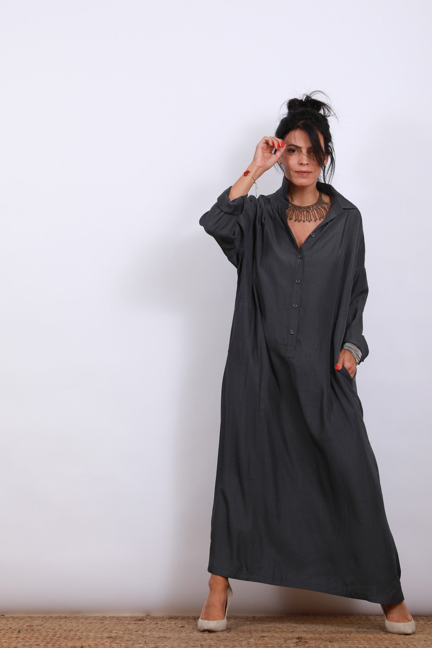 DEMON שמלה אפורה מקסי image 3