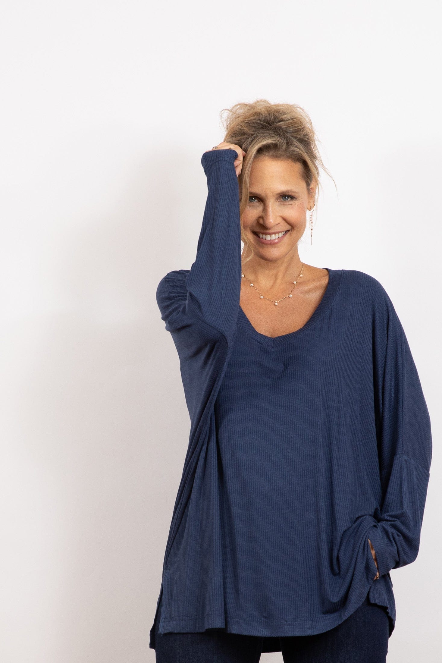 J SHIRT   חולצה כחולה אוברסייז image 2