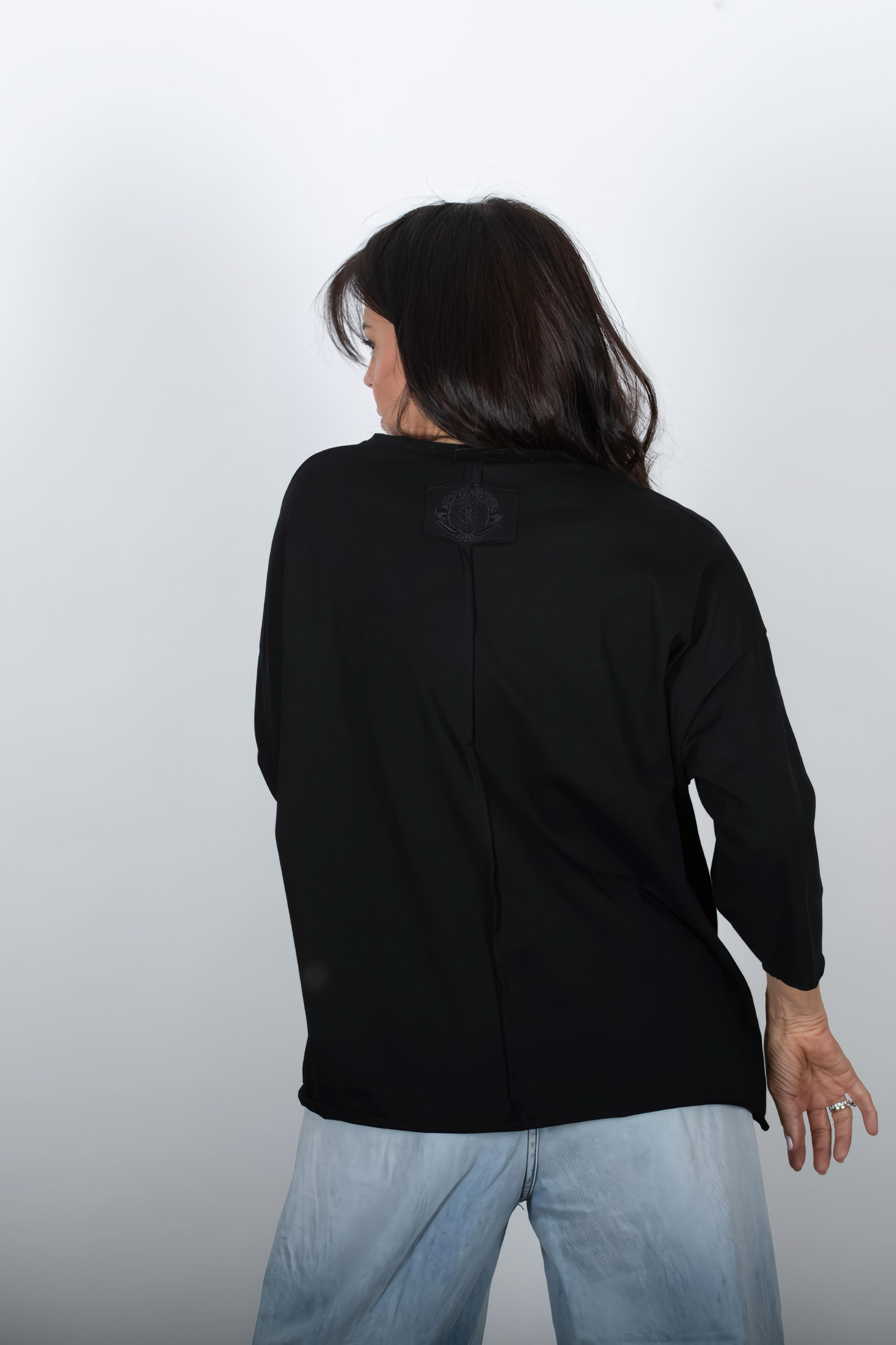 DANIEL שחורהV חולצה אוברסייז image 5