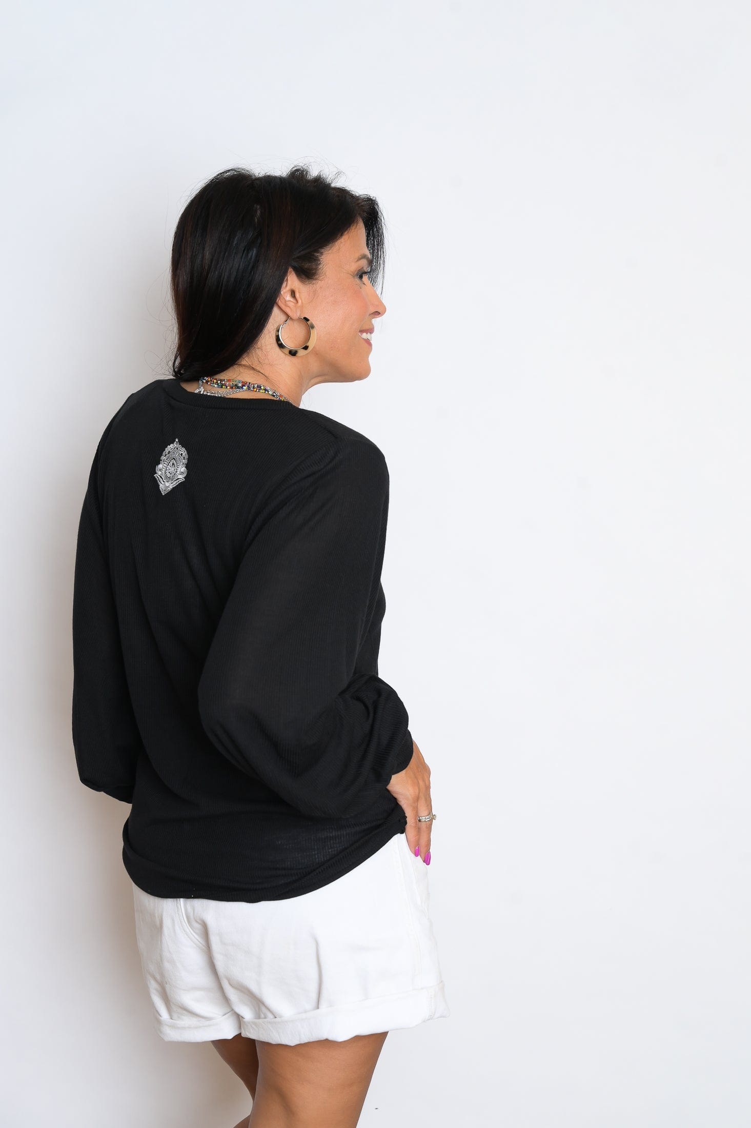 N SHIRT  חולצה שחורה מעוצבת image 3