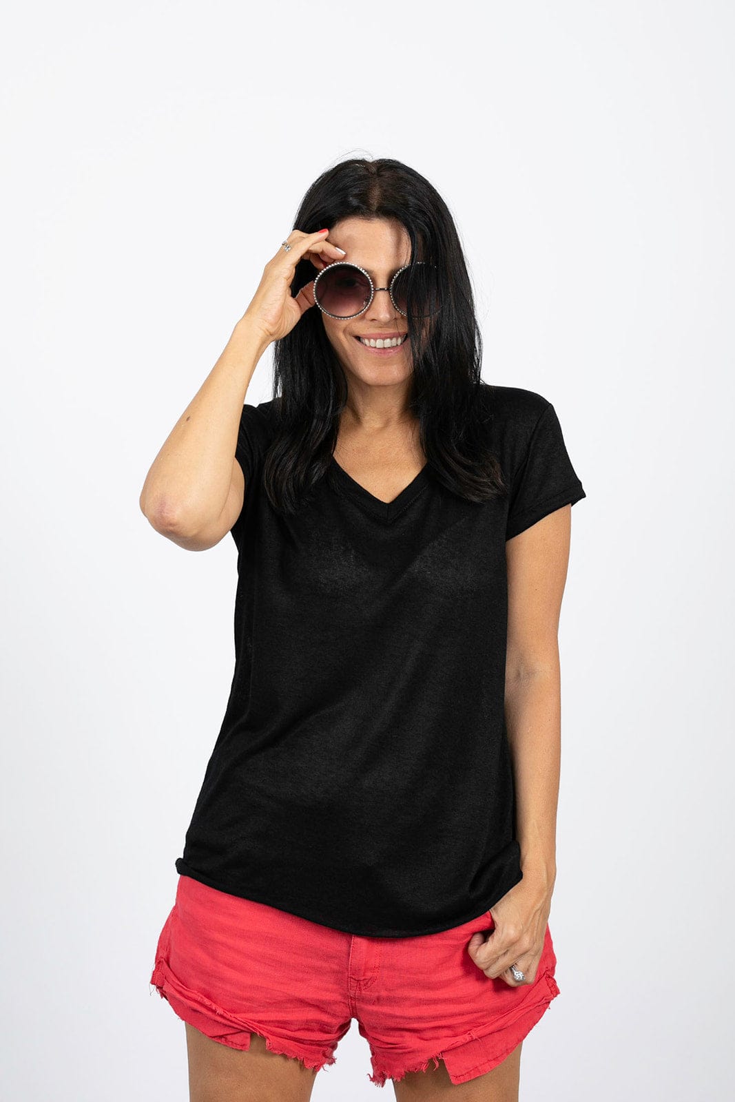 SPOT שחורה V חולצה image 2