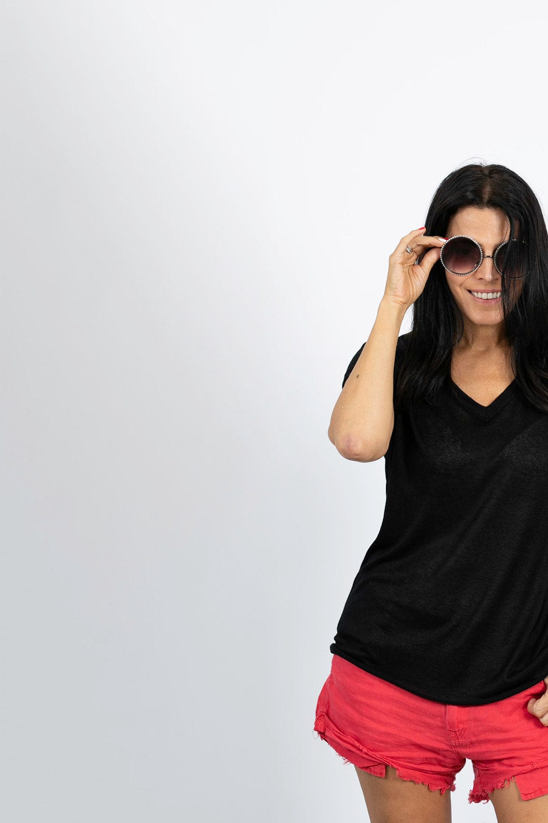 SPOT שחורה V חולצה image 6