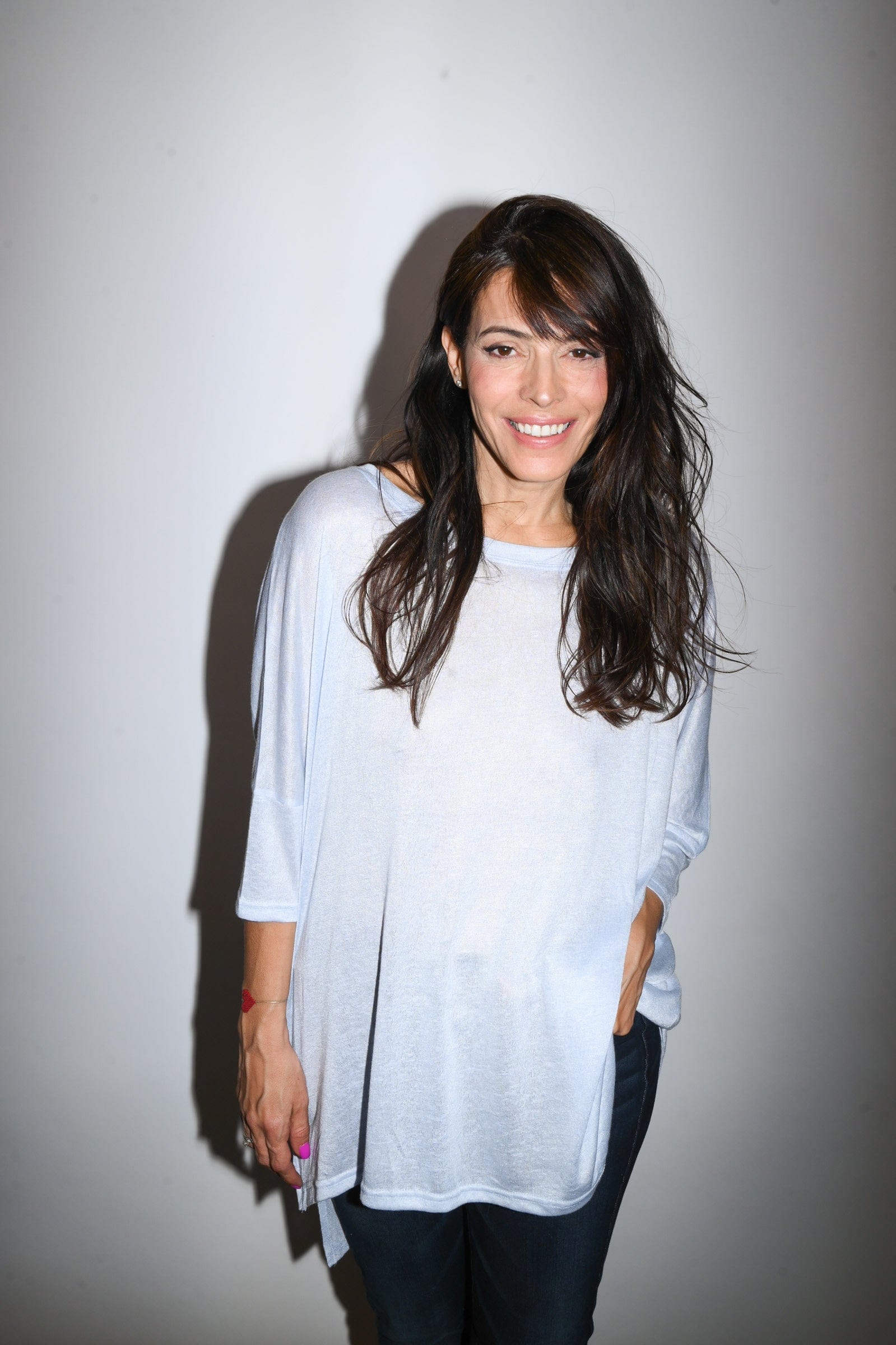 LEO  חולצה תכלת אוברסייז גדולה image 7