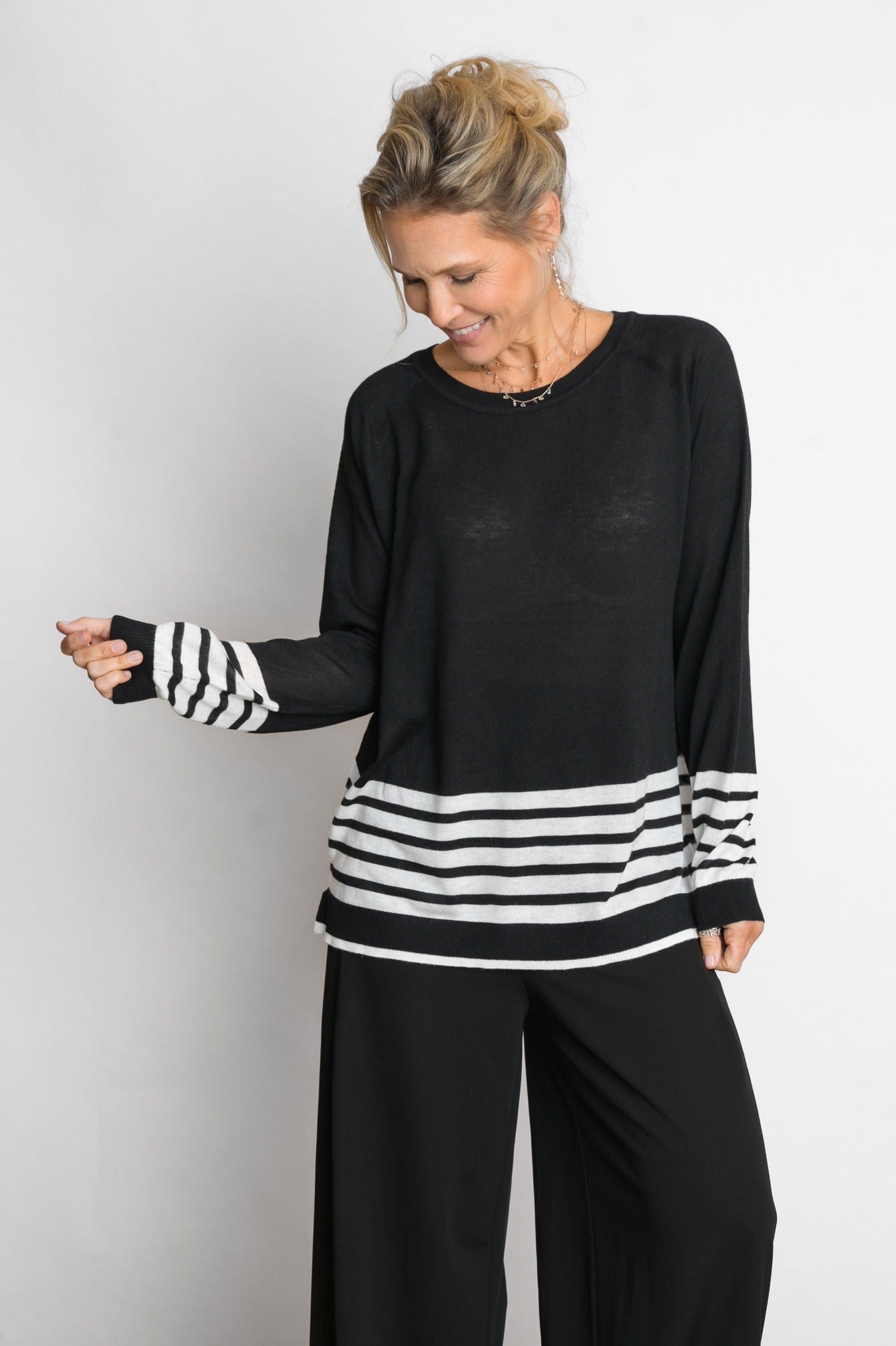 ARKI סריג פסים שחור לבן image 0