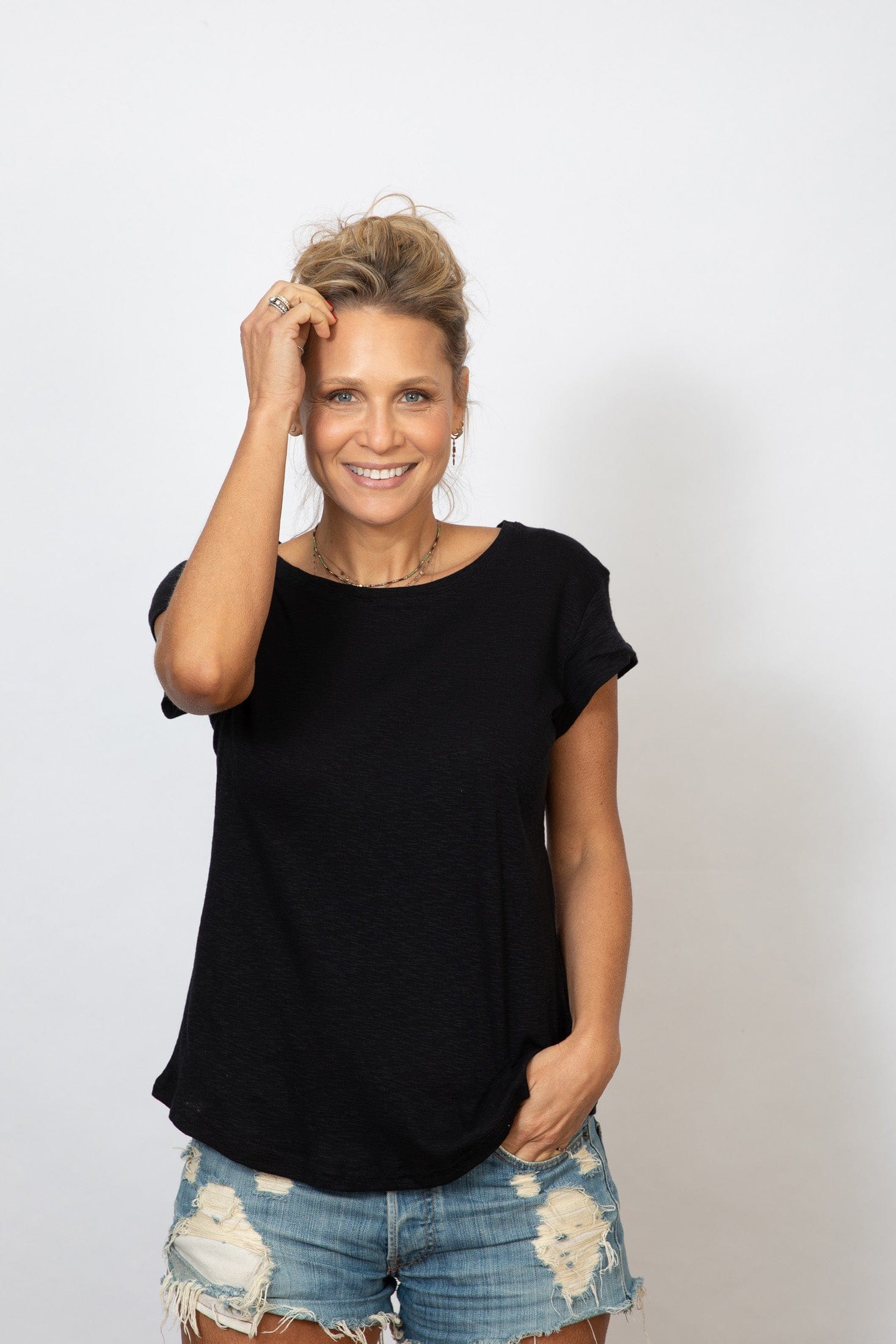 MARS  חולצה בייסיק שחורה image 2