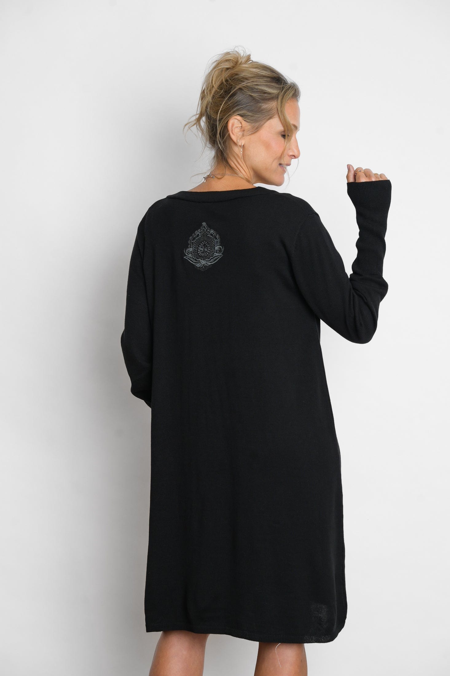 EVIA שמלת סריג מיני שחורה image 2