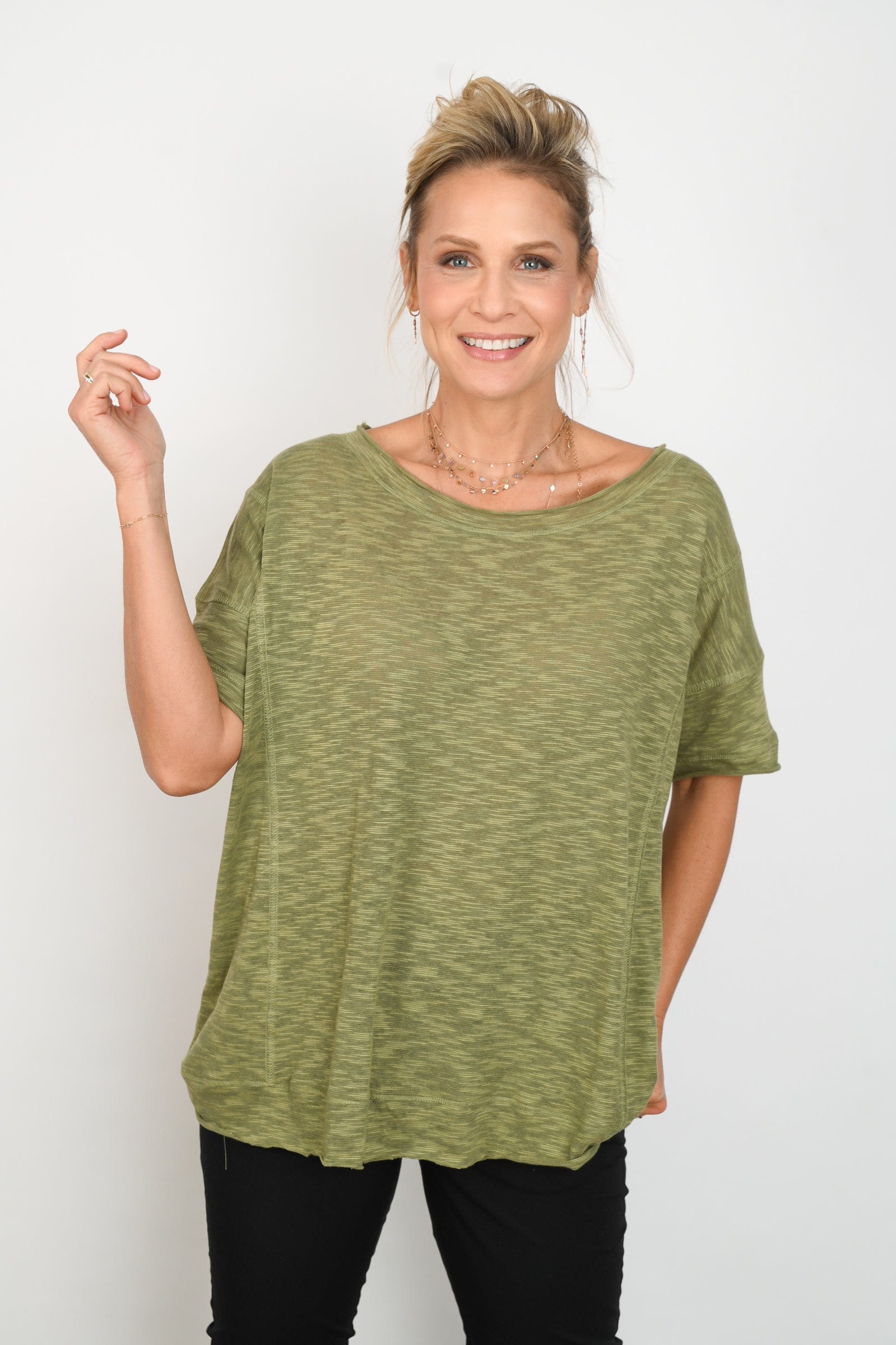 IT חולצה ירוקה image 1