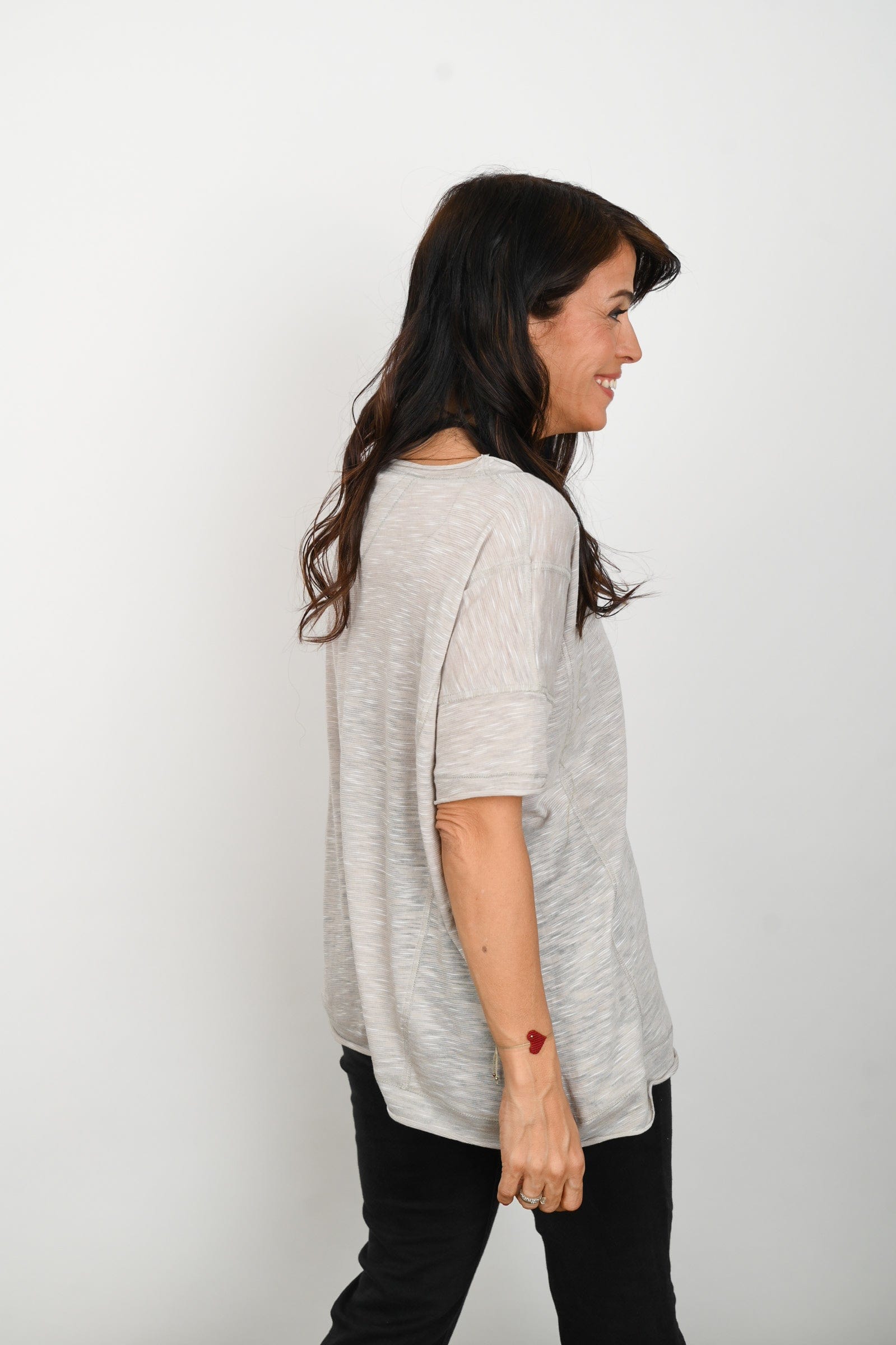 IT חולצה אפורה image 6