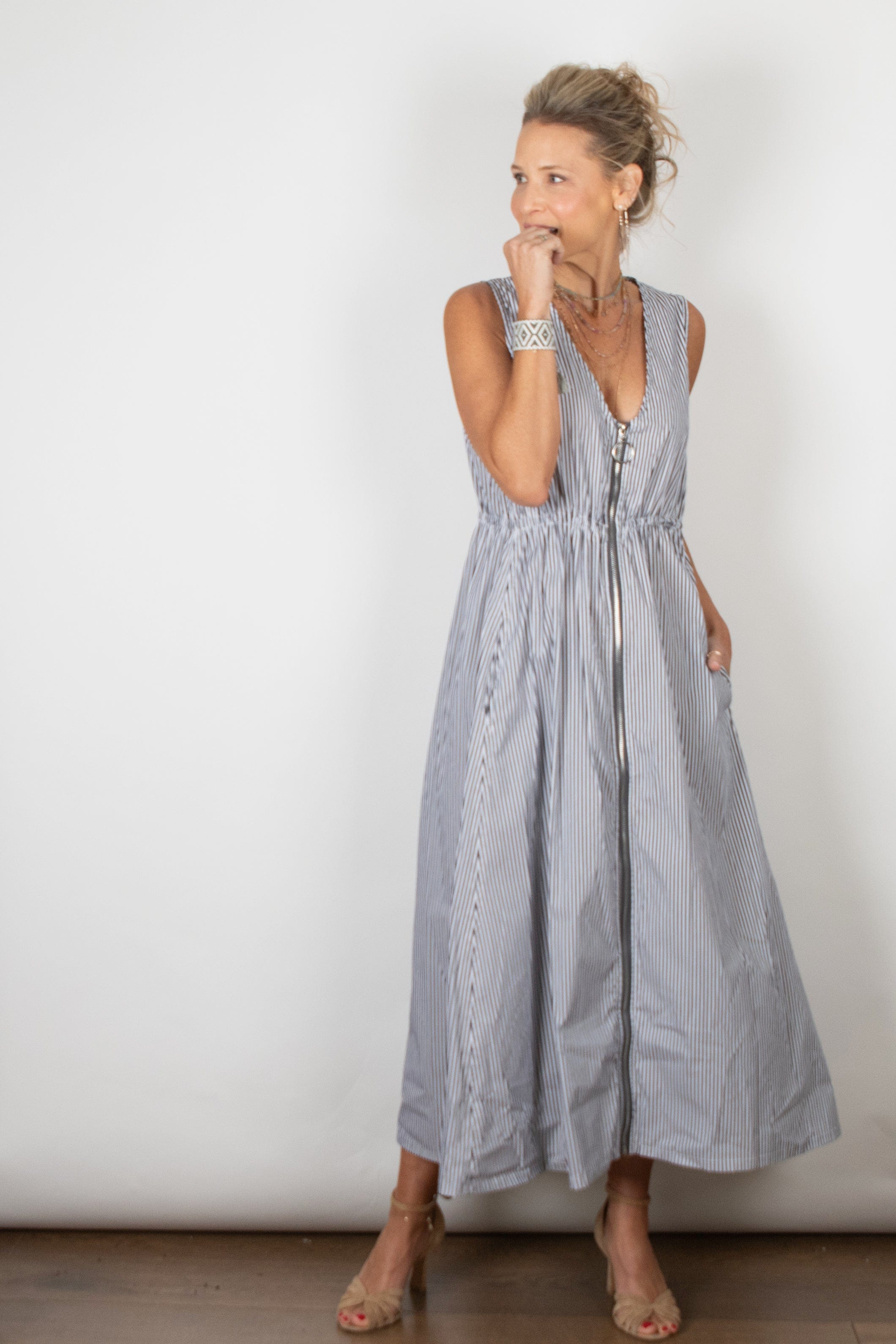 KELLY שמלה ריצ׳רצ שחור פסים image 2