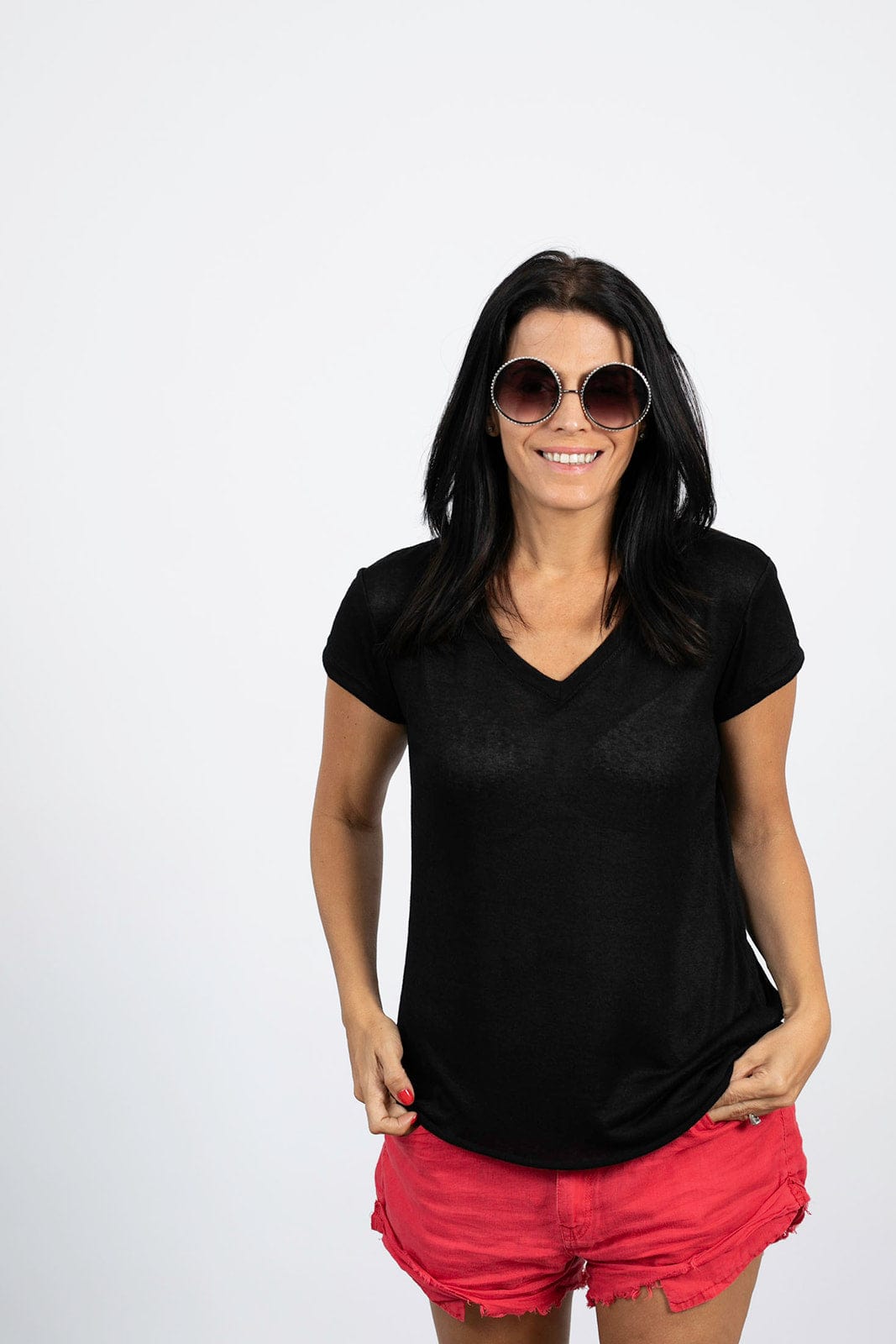 SPOT שחורה V חולצה image 4