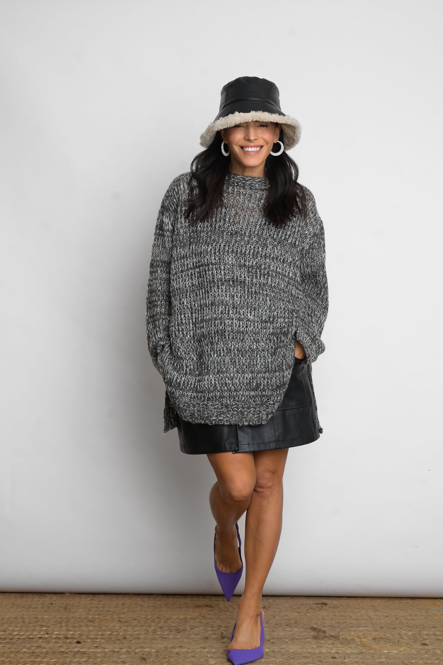 KEA  טוניקה סריג אוברסייז שחורלבן image 6