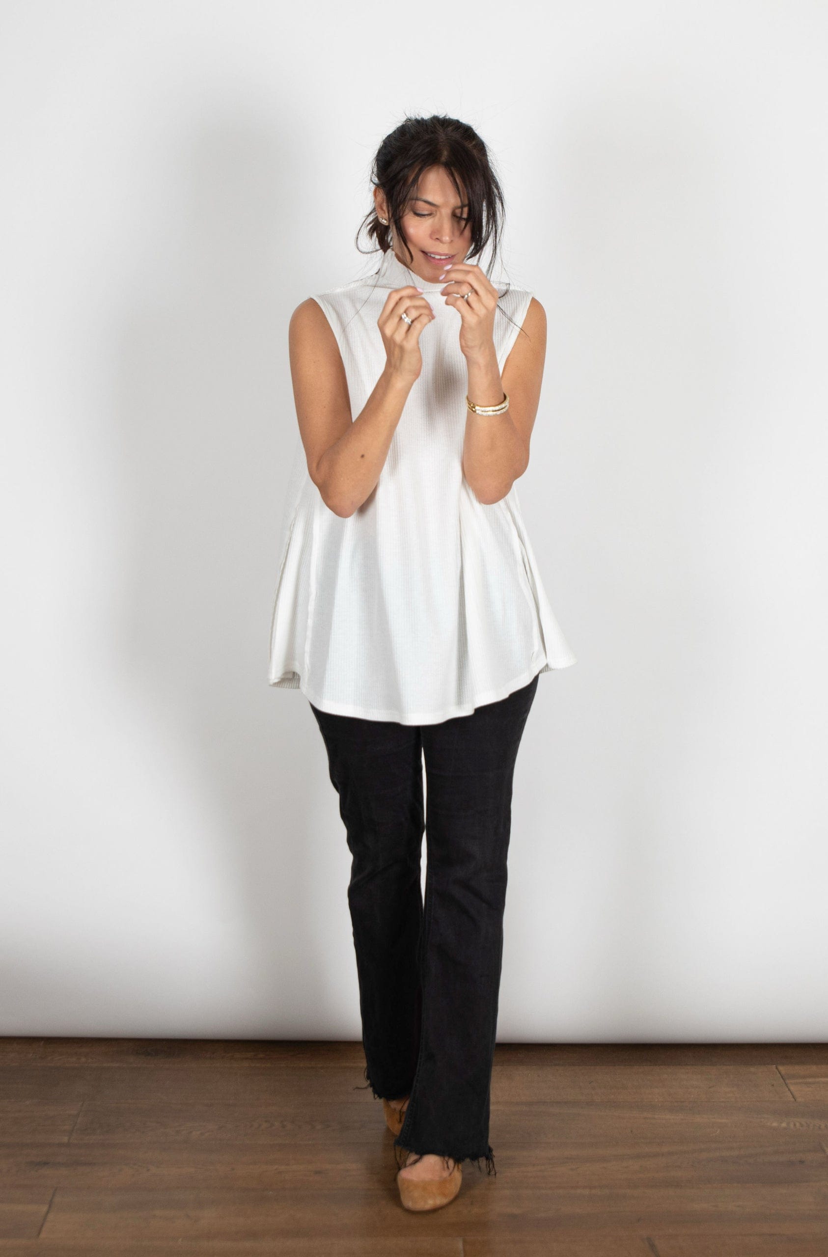 NOAM גופיית מיני גולף לבנה וופל image 2