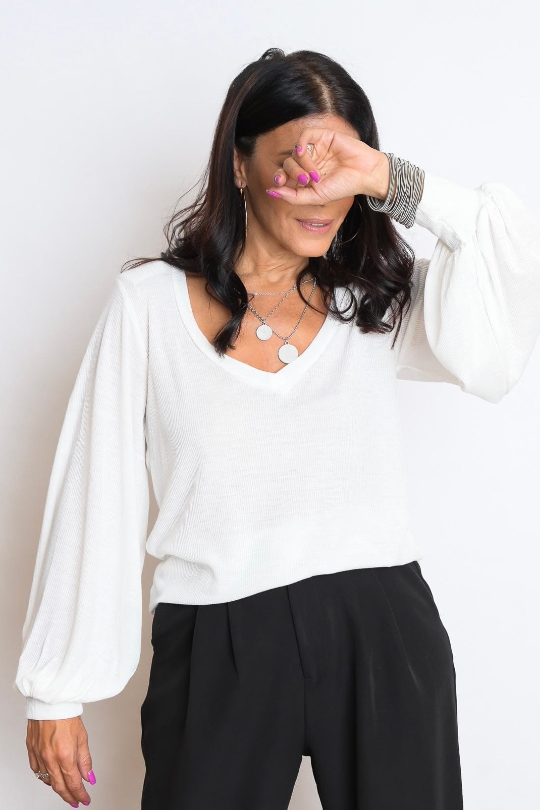 N SHIRT  חולצה לבנה מעוצבת image 0