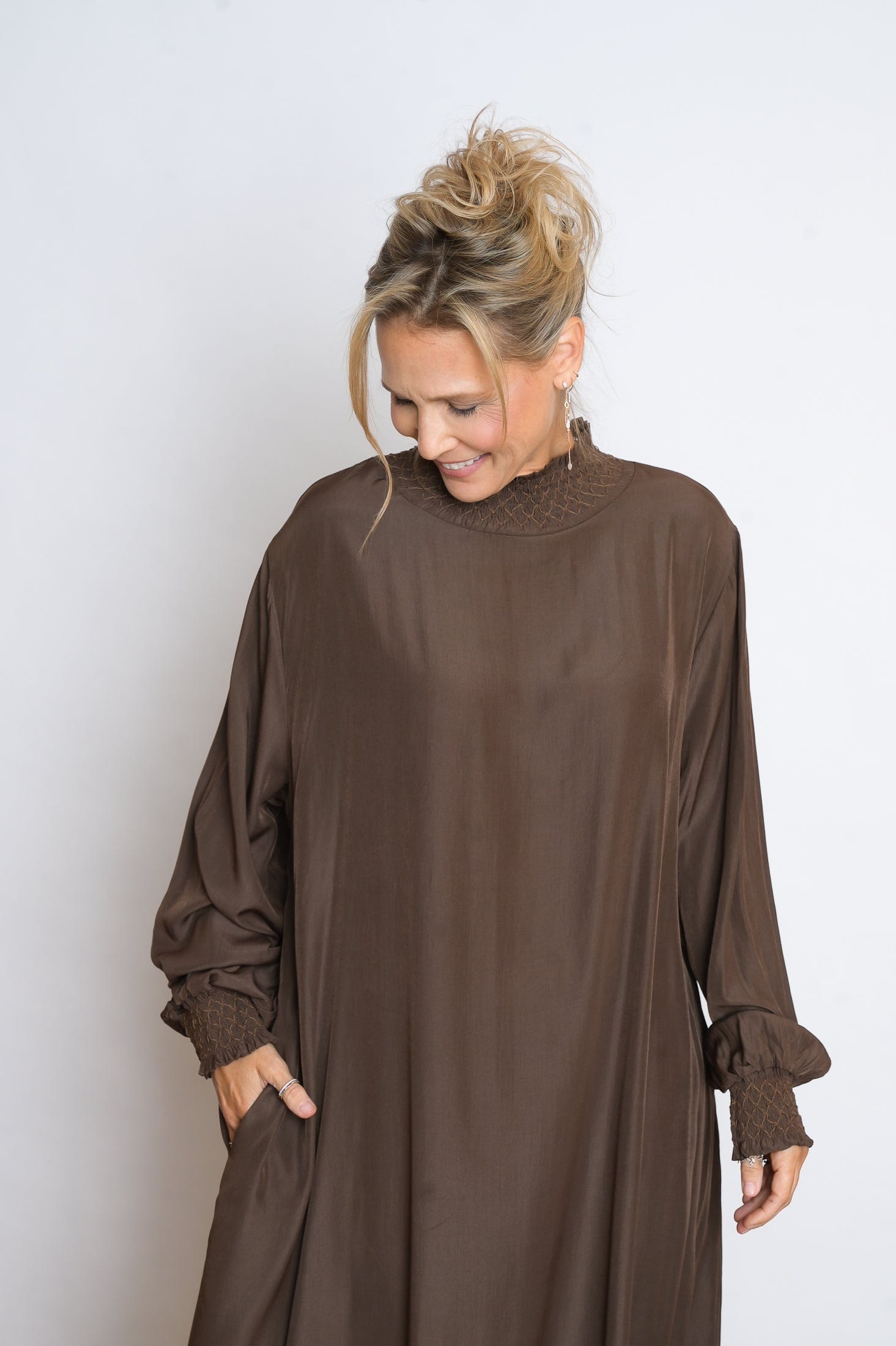 RAINI שמלת גולף חומה image 6