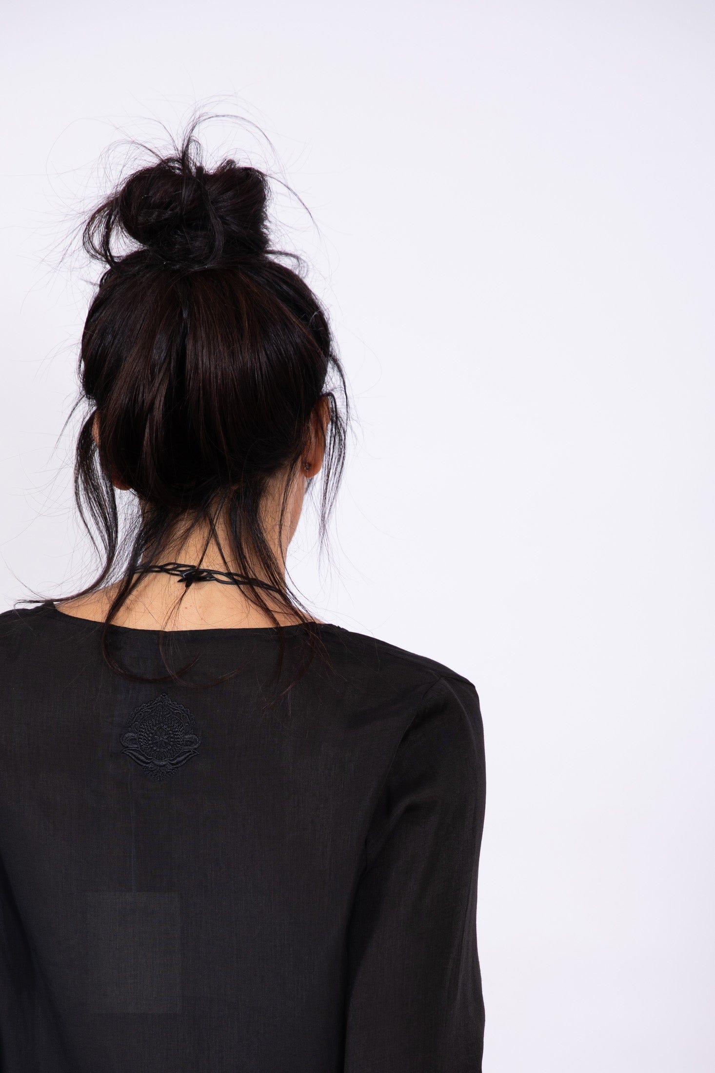 AVLON חולצה שחורה image 9