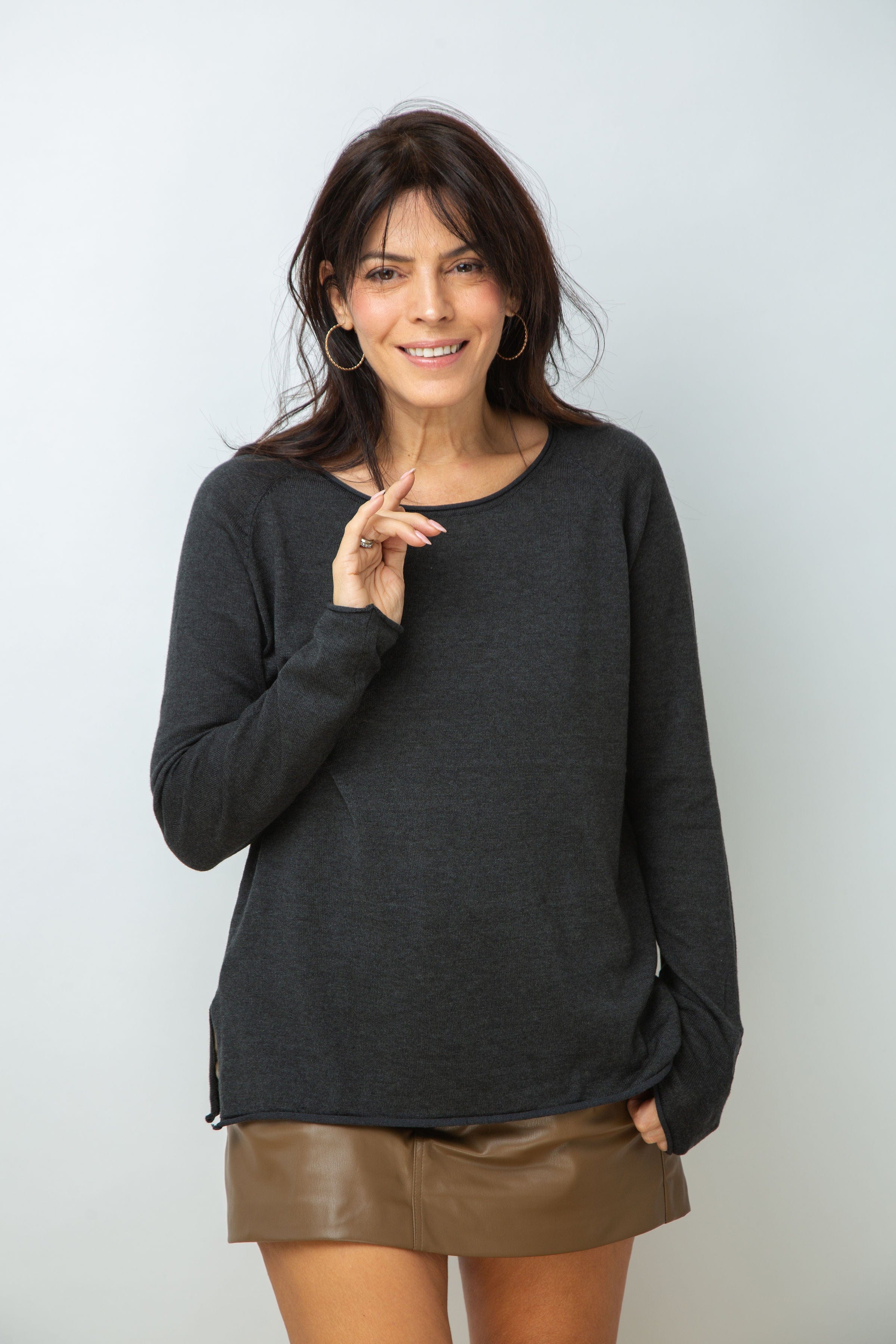 POOL סריג עגול אפור image 2