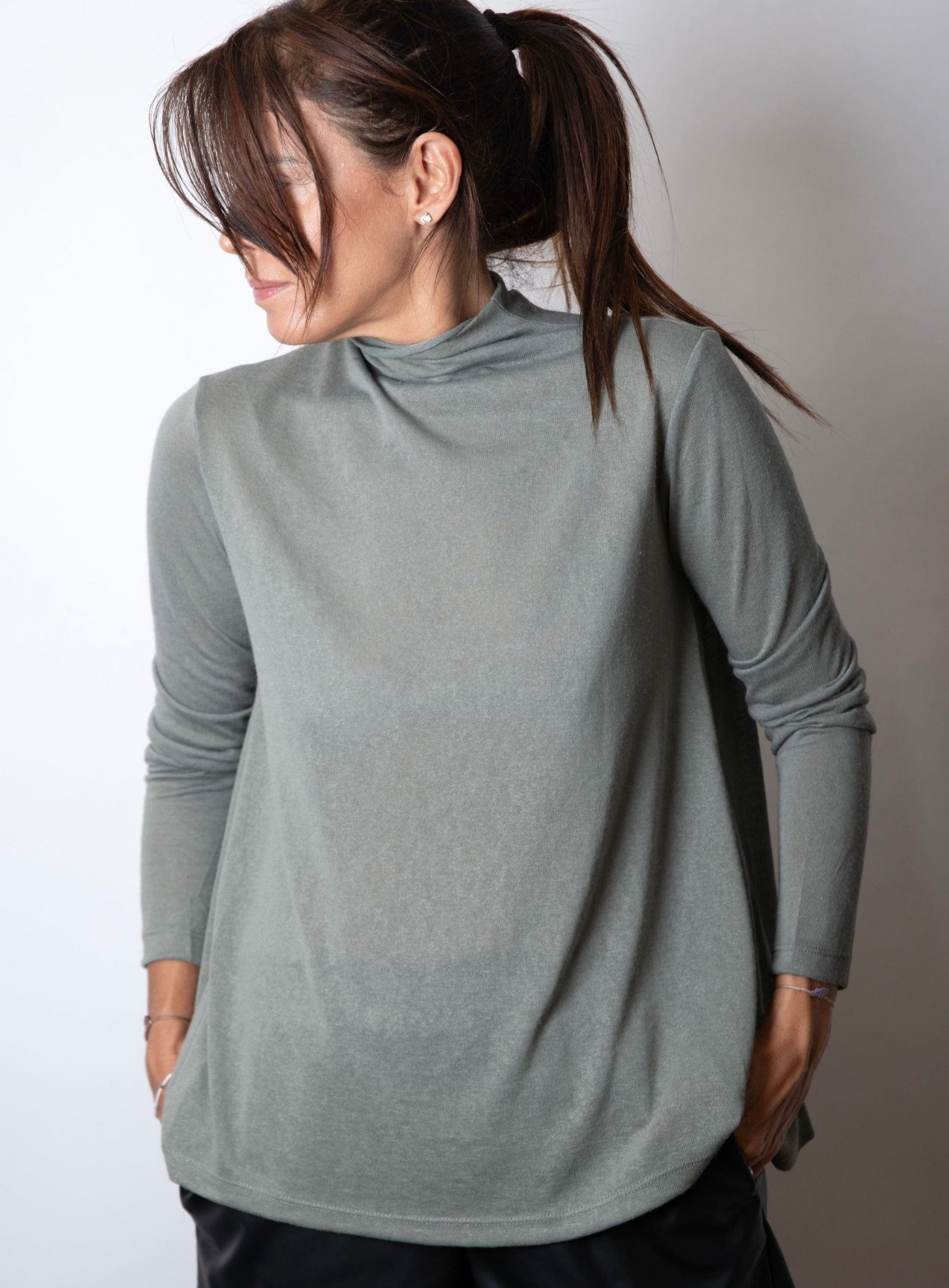 DALUMI  חולצה ירוקה מיני גולף image 0