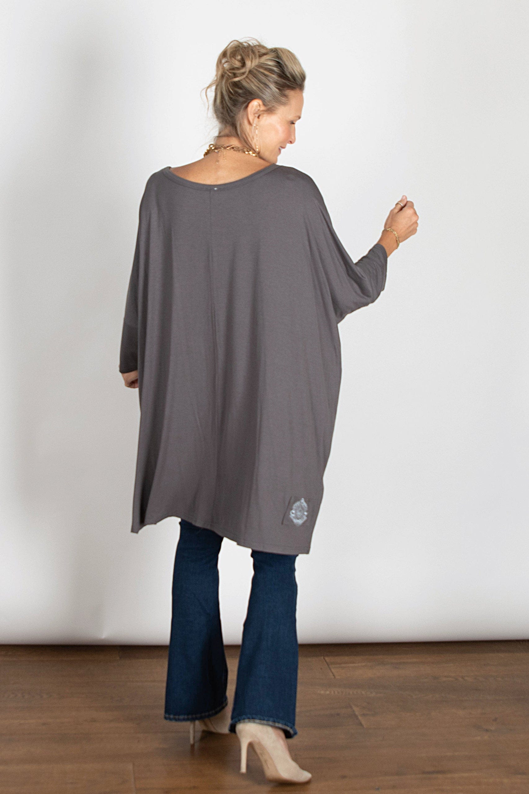 SAM חולצה אוברסייז אפורה image 13