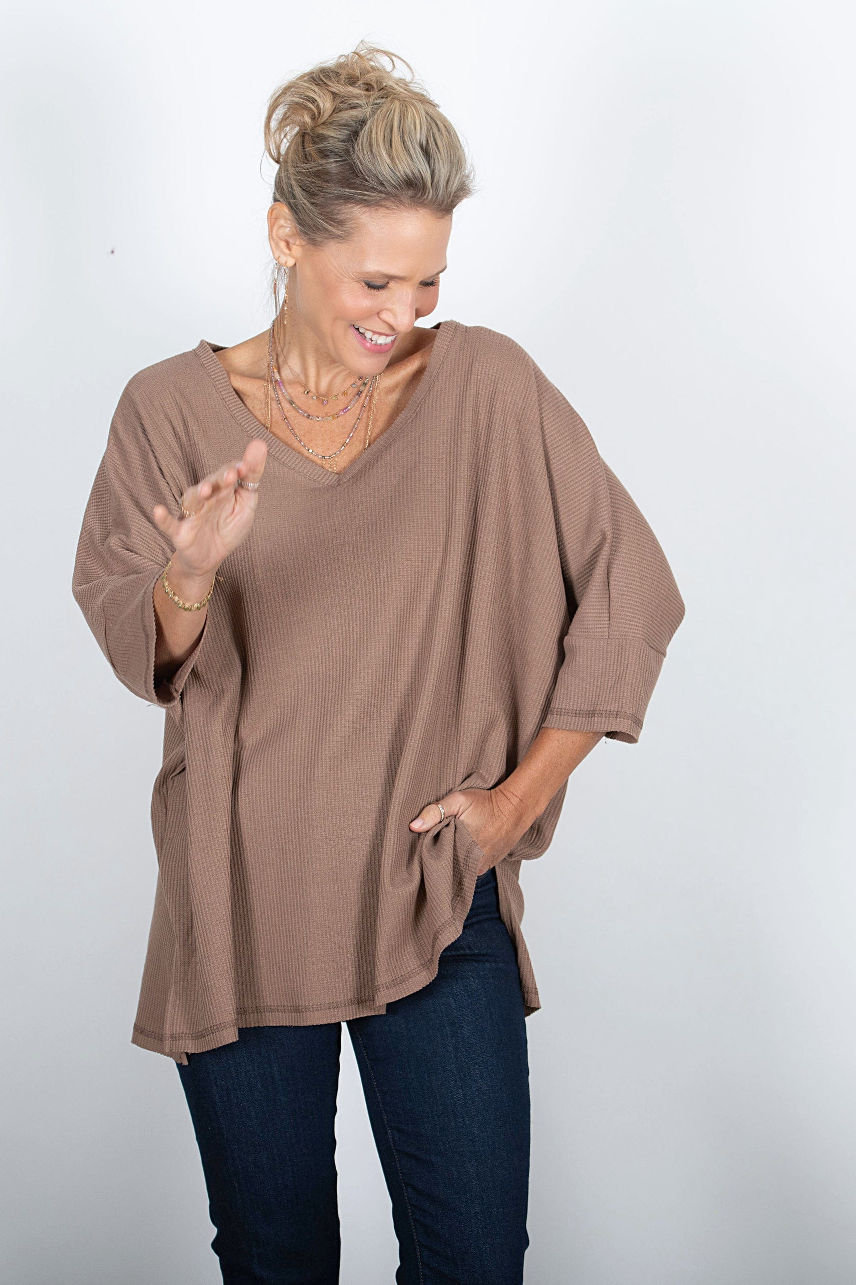 BABL חולצת אוברסייז קאמל וופל image 7