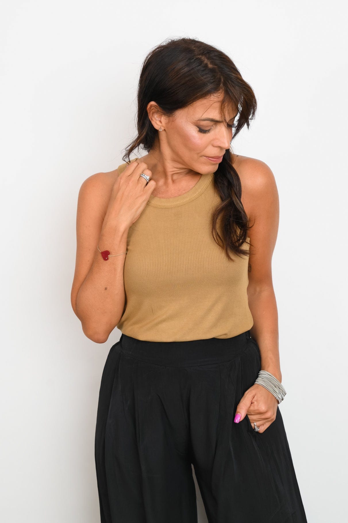 YOOP גופיה קאמל קלאסית image 1