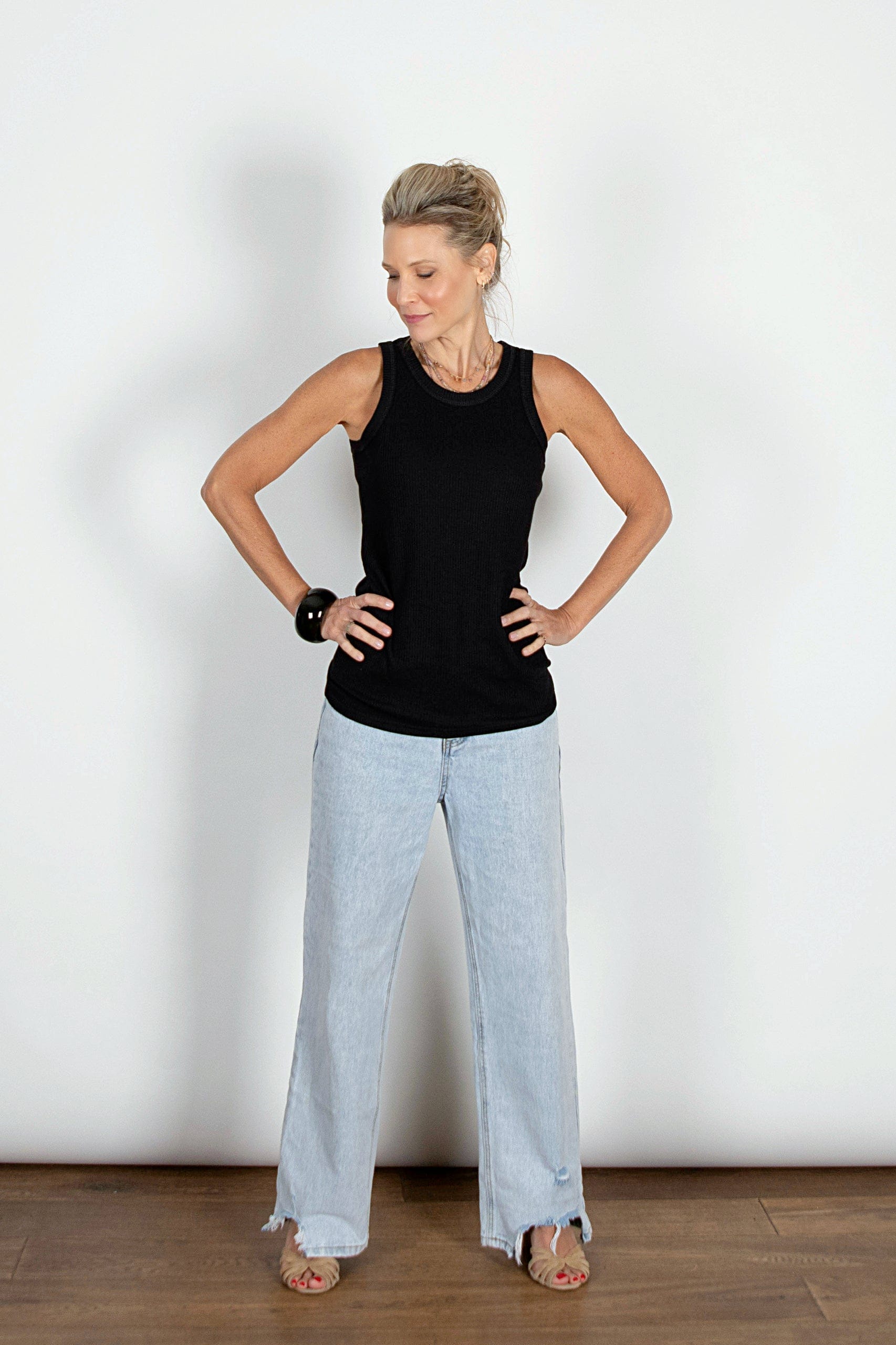 ROIE גופיית סבא שחורה וופל image 6