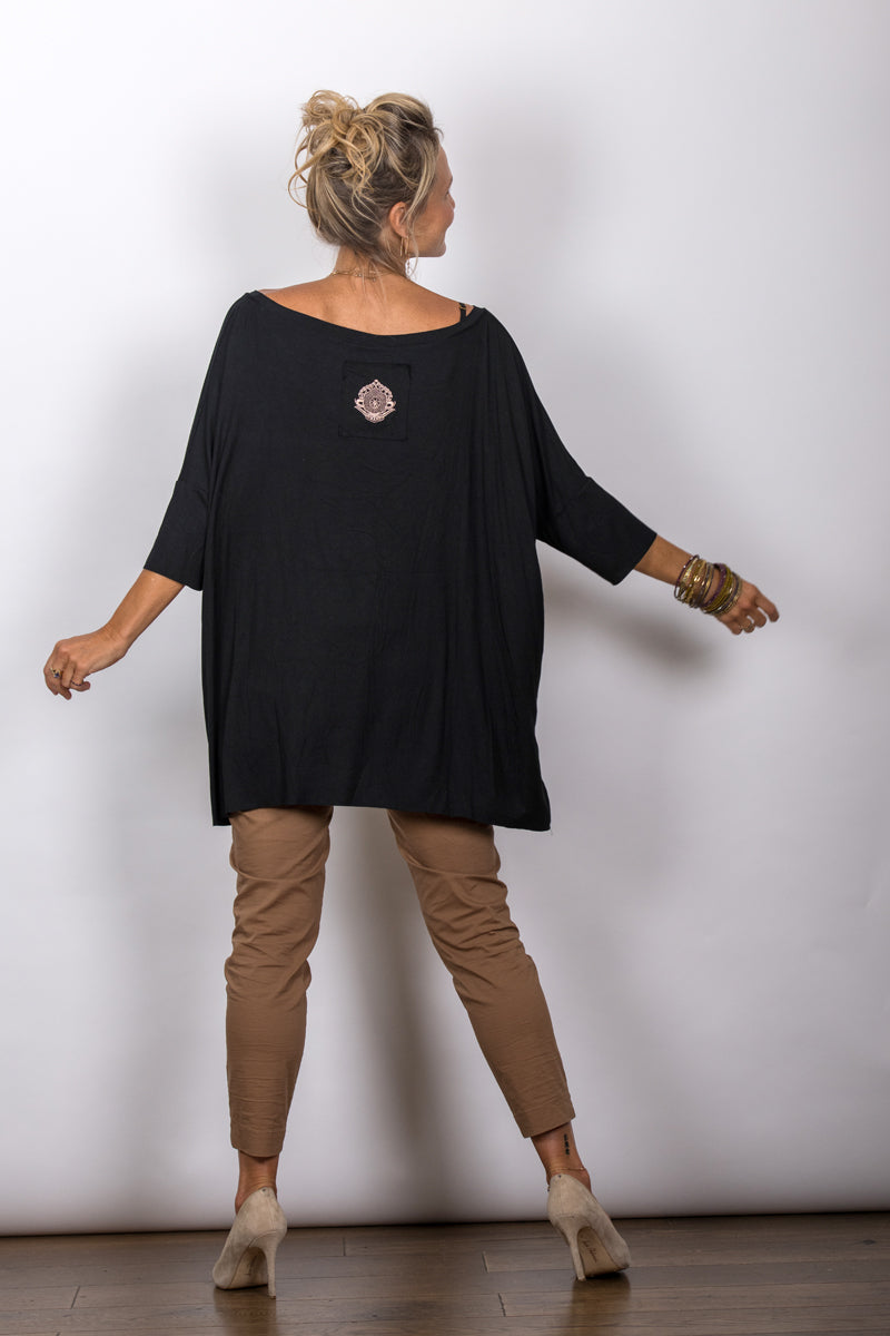 TOKYO חולצת אוברסייז שחורה