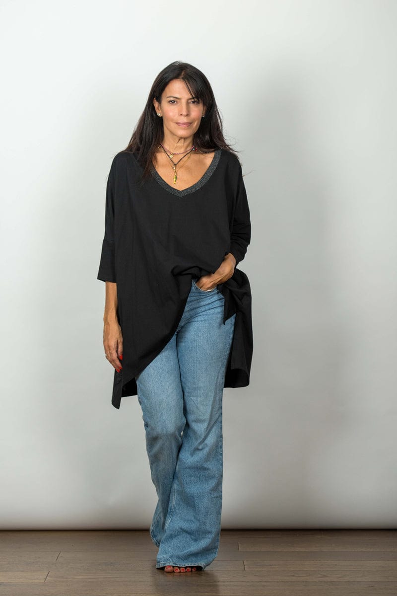 SHIN V חולצה שחורה אוברסייז