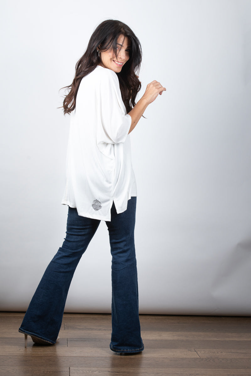 EOS V חולצה אוברסייז לבנה