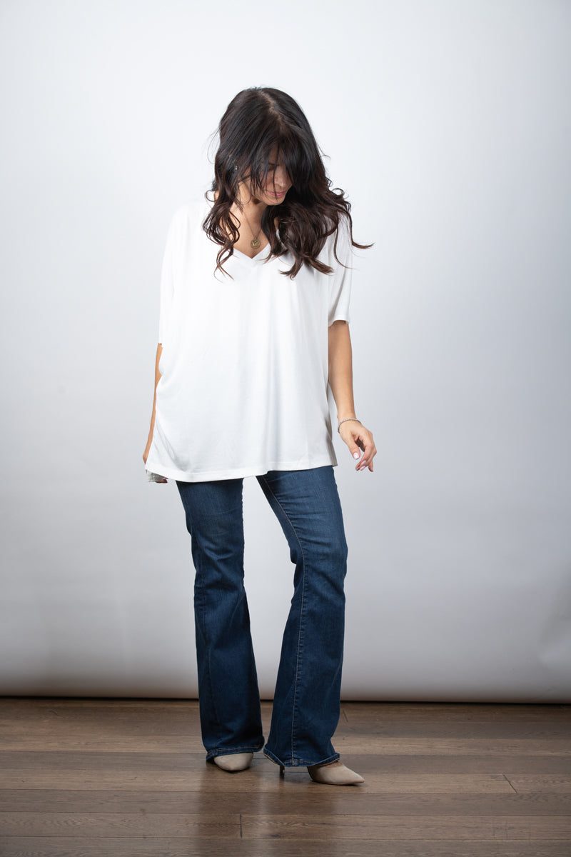 EOS V חולצה אוברסייז לבנה