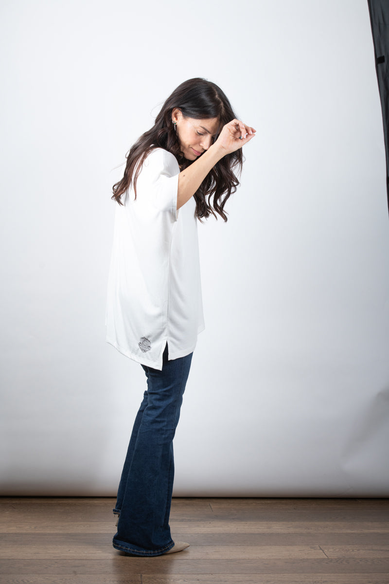 EOS V חולצה אוברסייז לבנה