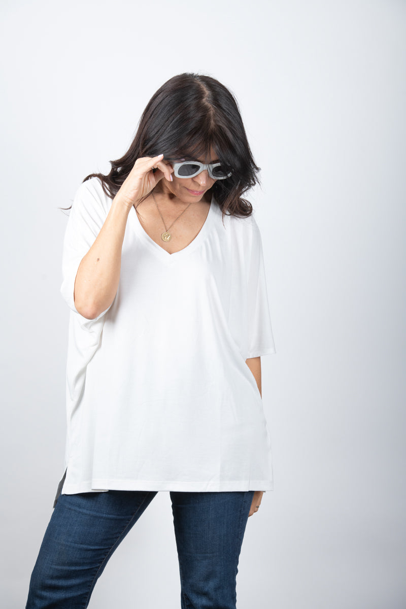 EOS V חולצה אוברסייז לבנה